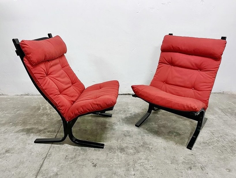 DISPONIBILI π’
Poltrone scandinave “Siesta” di Ingmar Relling per Westnofa, anni ‘60.
Struttura ultraleggera e super comoda in legno laccato e cuscini nel suo tessuto originale, perfette condizioni.
Dimensioni: L. 70 x P. 80 x H. 10