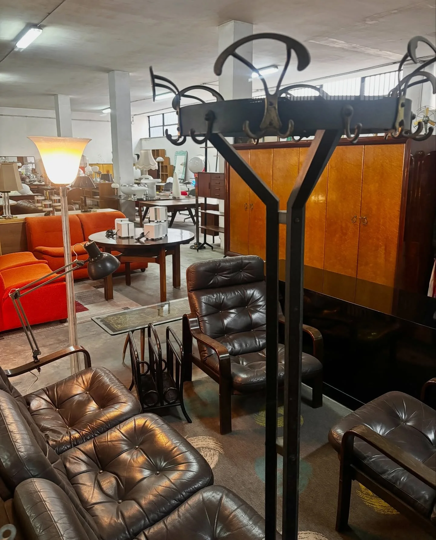 Proviamo a dare anima alle nostre case! 🏠

💌 Vuoi info o prezzi? Scrivici in privato!
📍 Showroom a Quarto (Napoli)
🗓️ Appuntamenti: Lun&ndash;Sab | 10:00&ndash;14:00
🛒 Scopri di pi&ugrave; su: emporium900.com
🚚 Spediamo in tutta Italia!

#showr