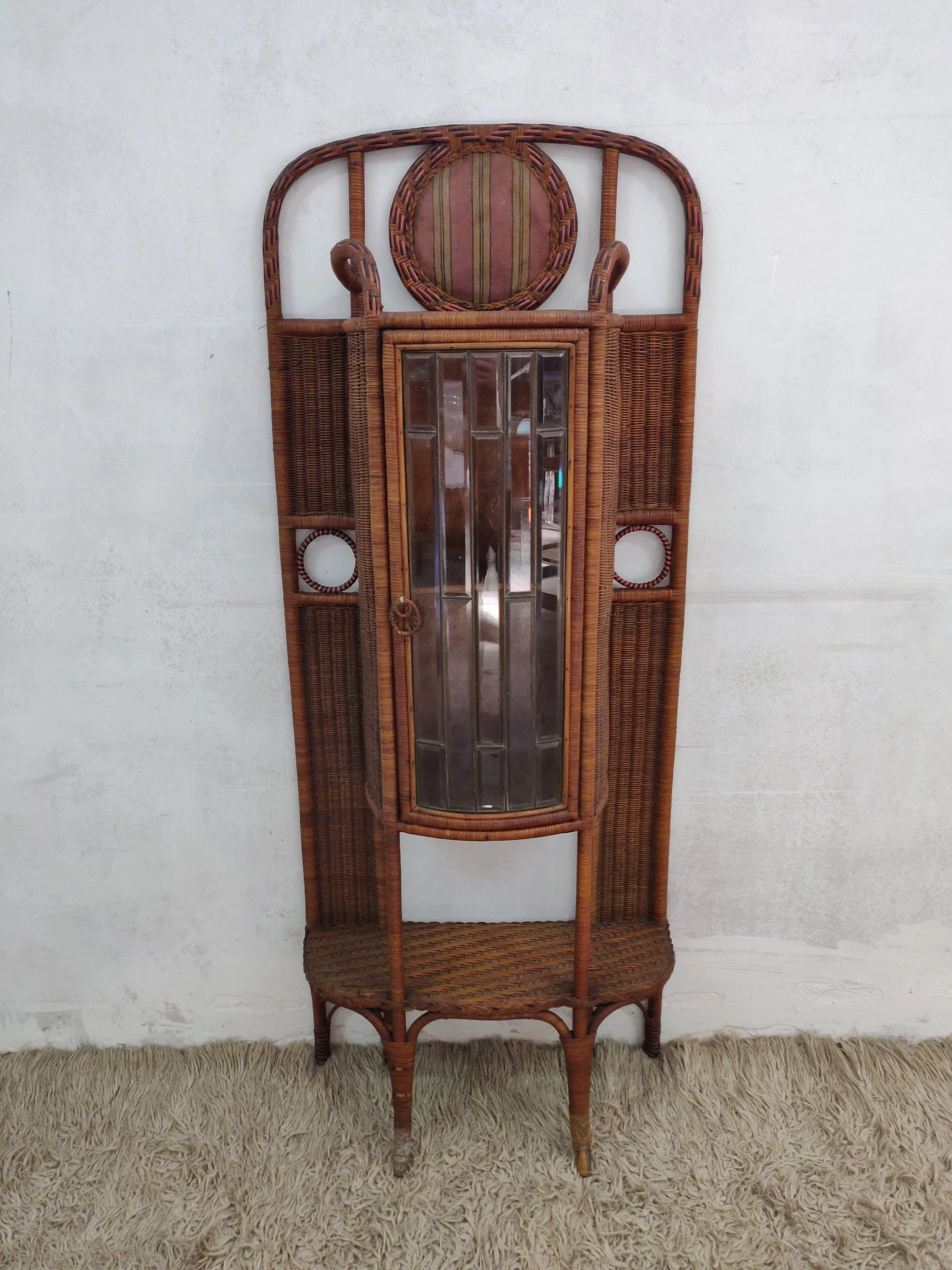 Vetrinetta in vimini, anni '30