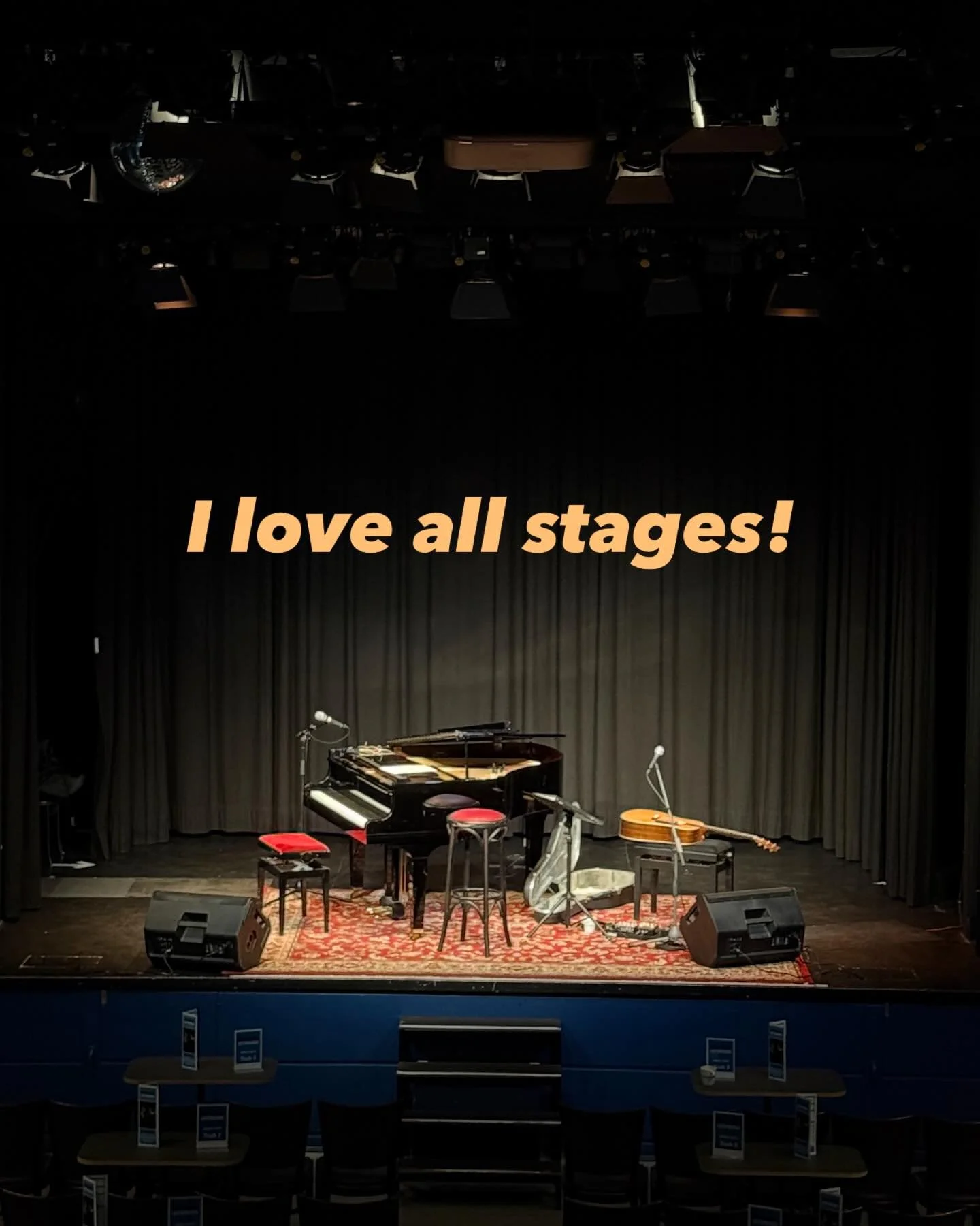 Small stage. Acoustic guitar. No crew, no lightshow.
That&rsquo;s the job, as well. And I love all stages. 🎸

#stefanjuergensofficial 
#acousticguitar #touringmusician 
#martinguitar #matthiaskahra