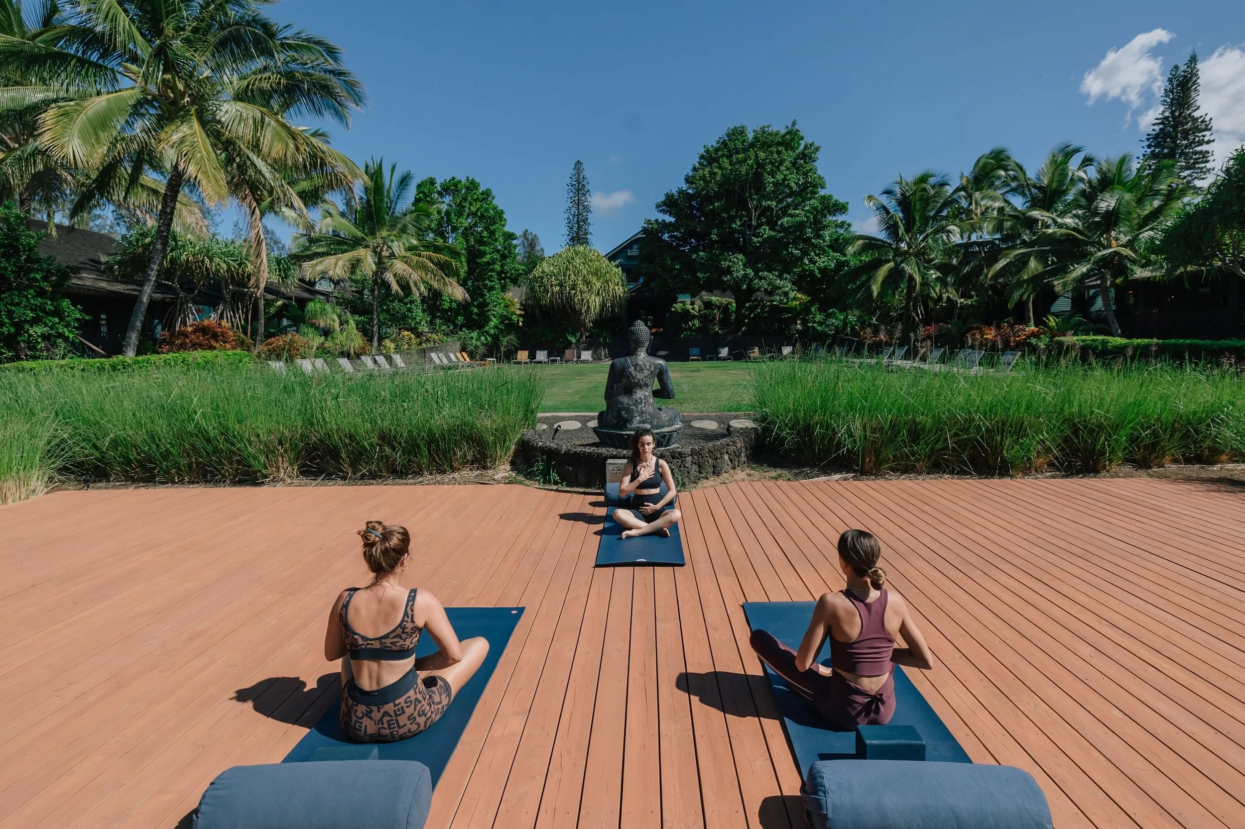 stretch-retreat-lumeria-yoga-deck-02.jpg