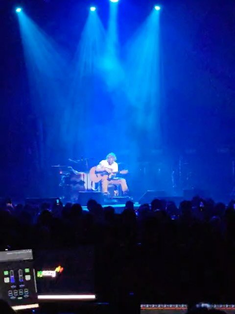 A full circle moment getting to see @johnbutler perform oceans live at @troxylondon last week. The first time I saw the YouTube video of John playing oceans was my first introduction to @matonguitars and my love for them began. Thanks for the invite 