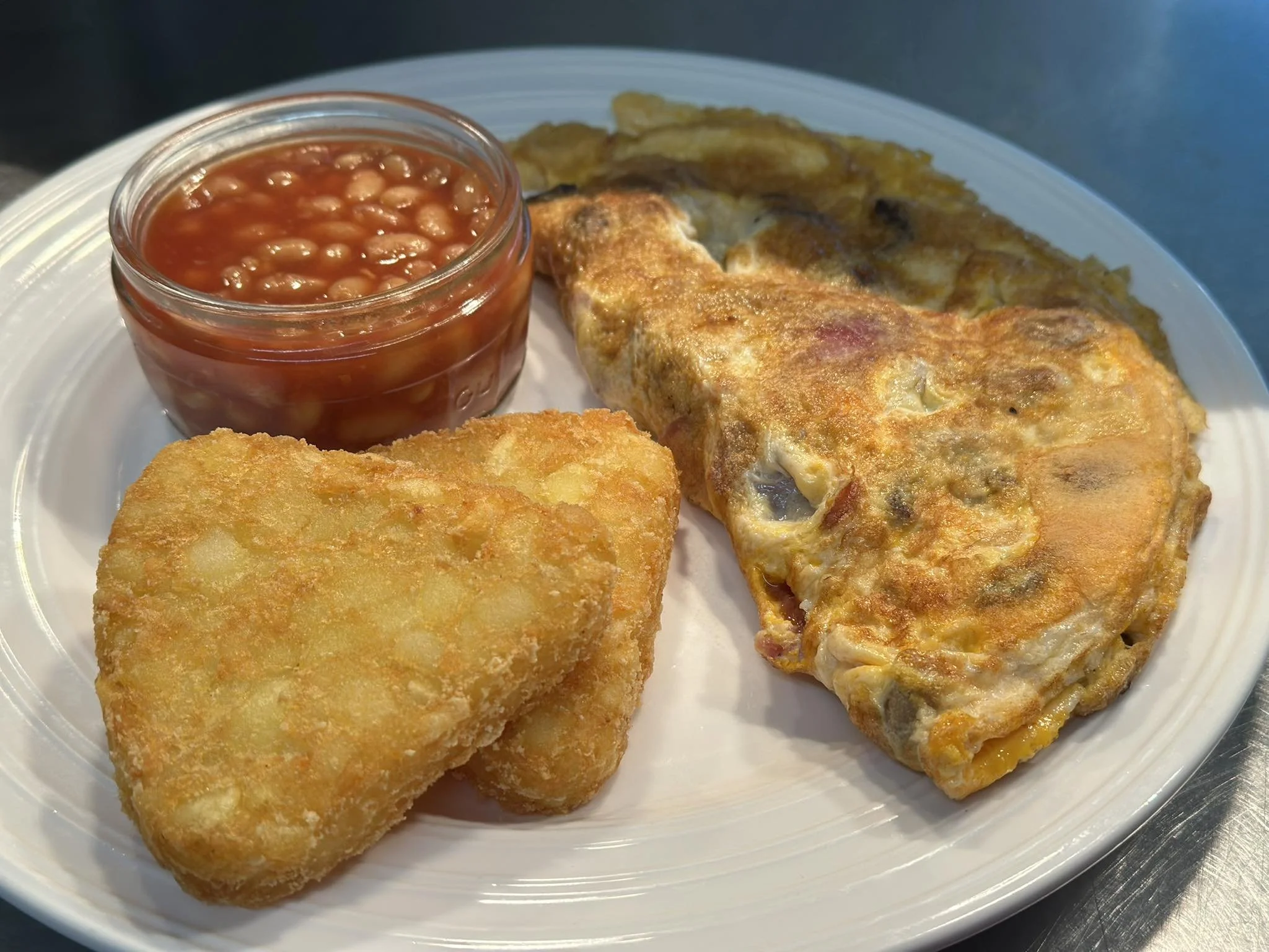 A chilly but lovely first day back at The Artea Room ❄️☕