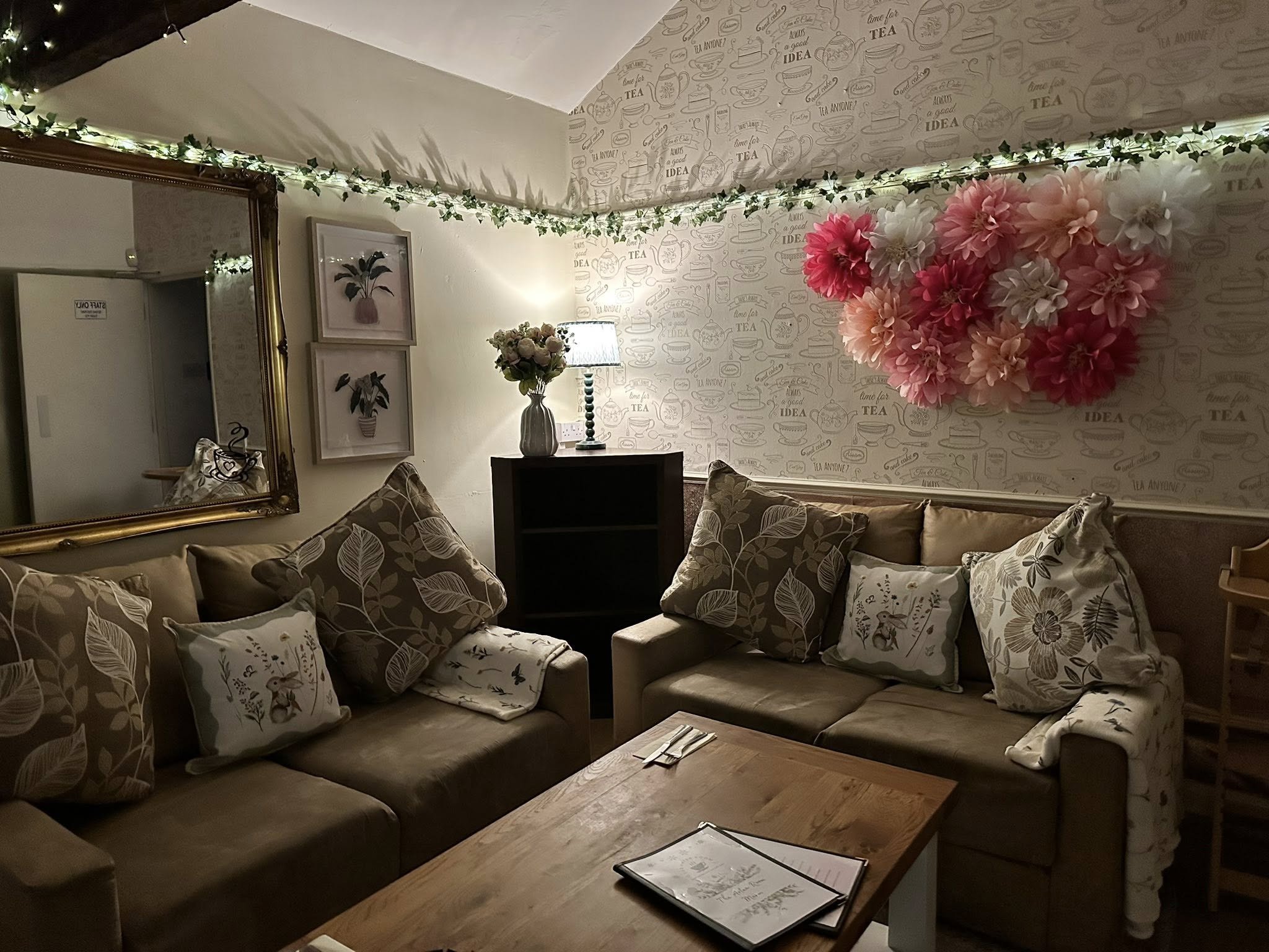 Monday at The Artea Room – a little refresh behind the scenes