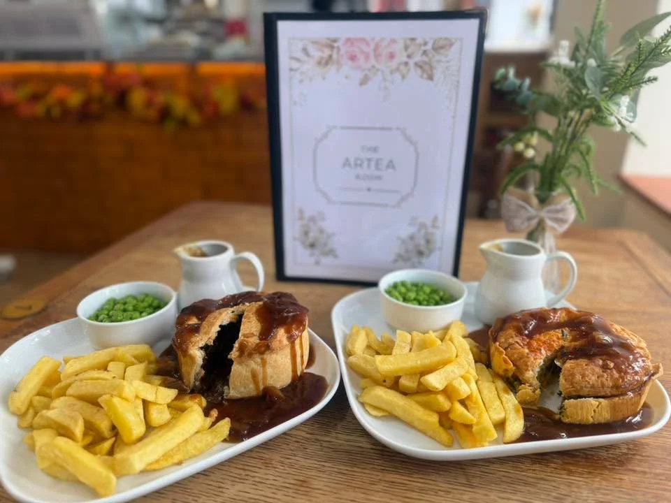 It's officially pie weather at The Artea Room in Potterspury! 🥧