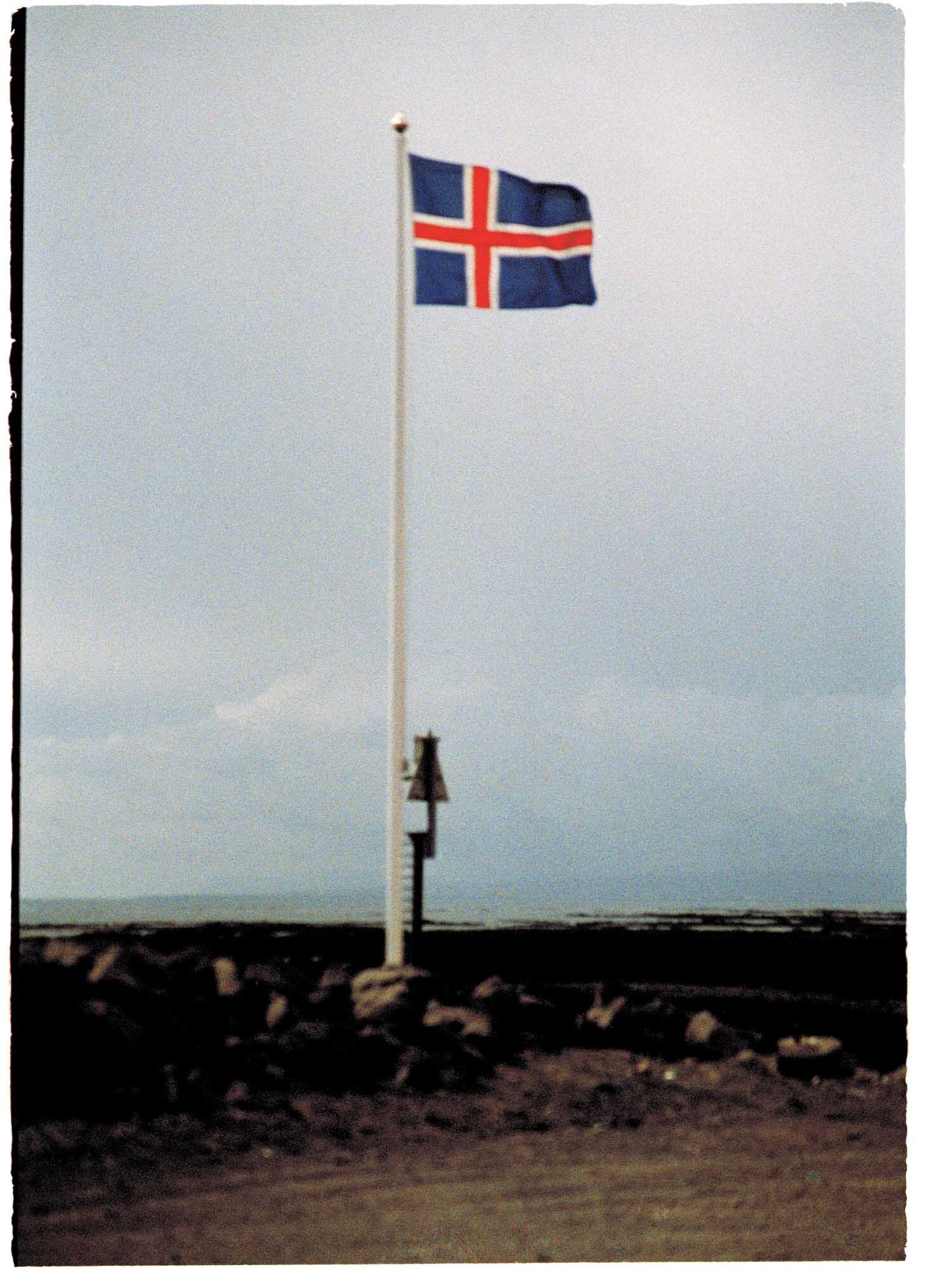 Iceland,+flag+rtd.jpg