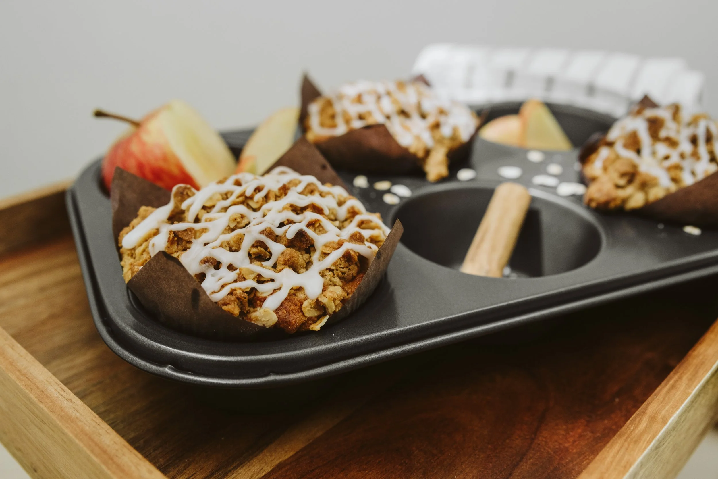 Apple and Cinnamon Muffins - Crumuffins