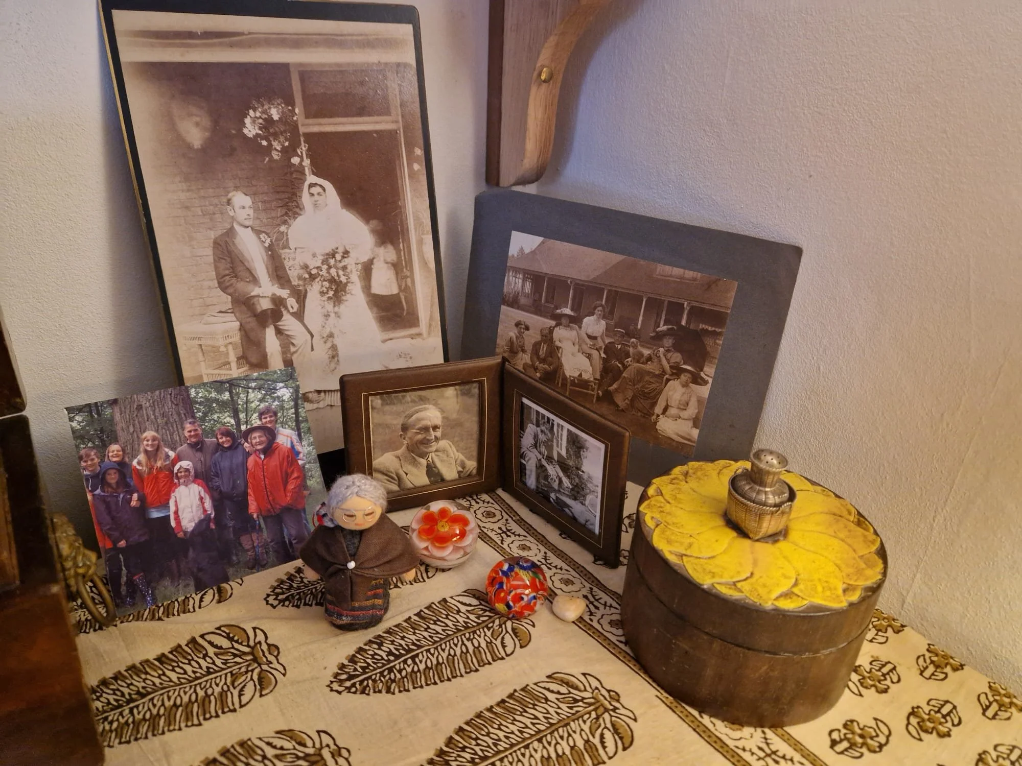 Connecting with our ancestors. An On Line Workshop with Nic Johnson