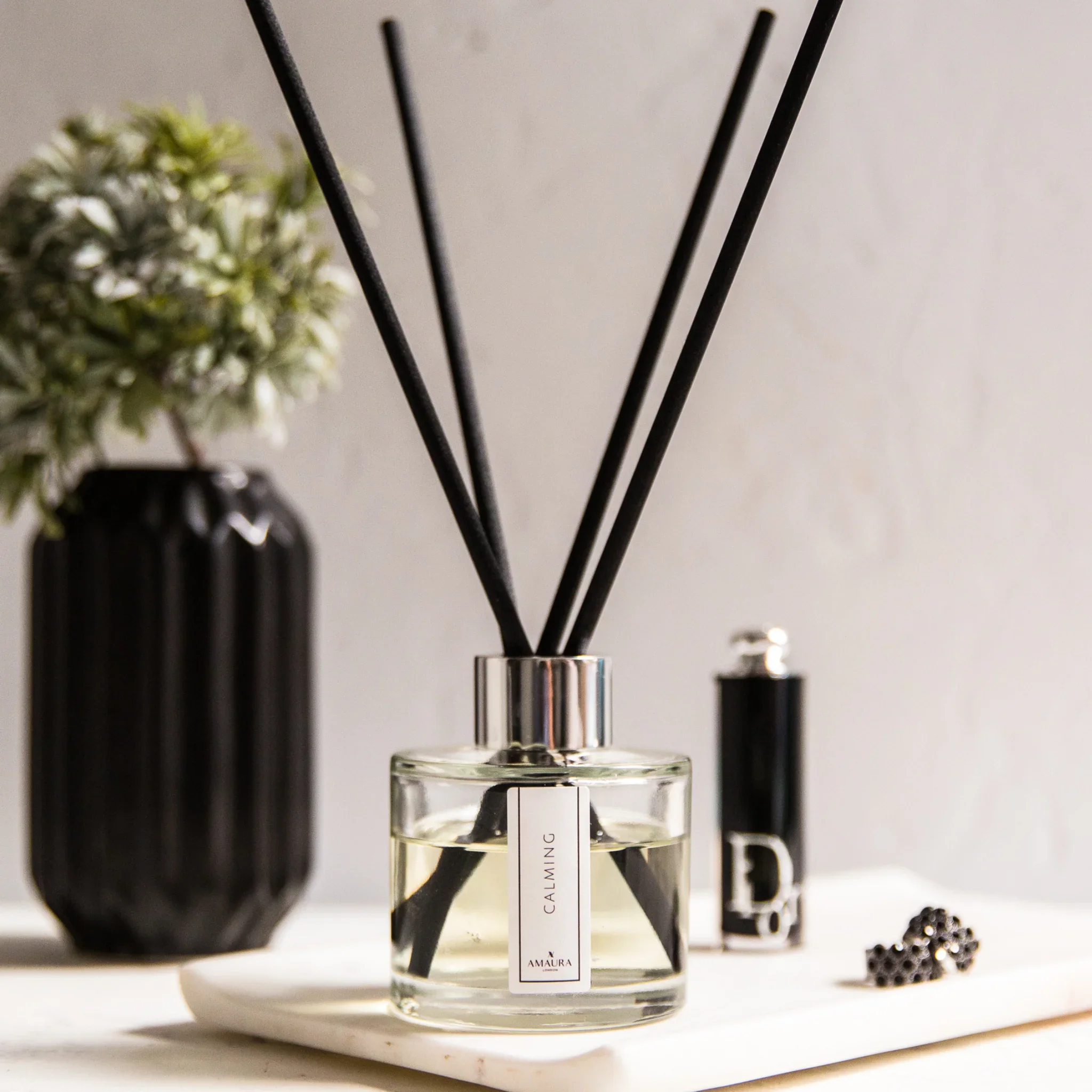 Amaura London | Calming - Luxury Reed Diffuser | Sandalwood, Amber & Lavender | Chrome | 100ml
