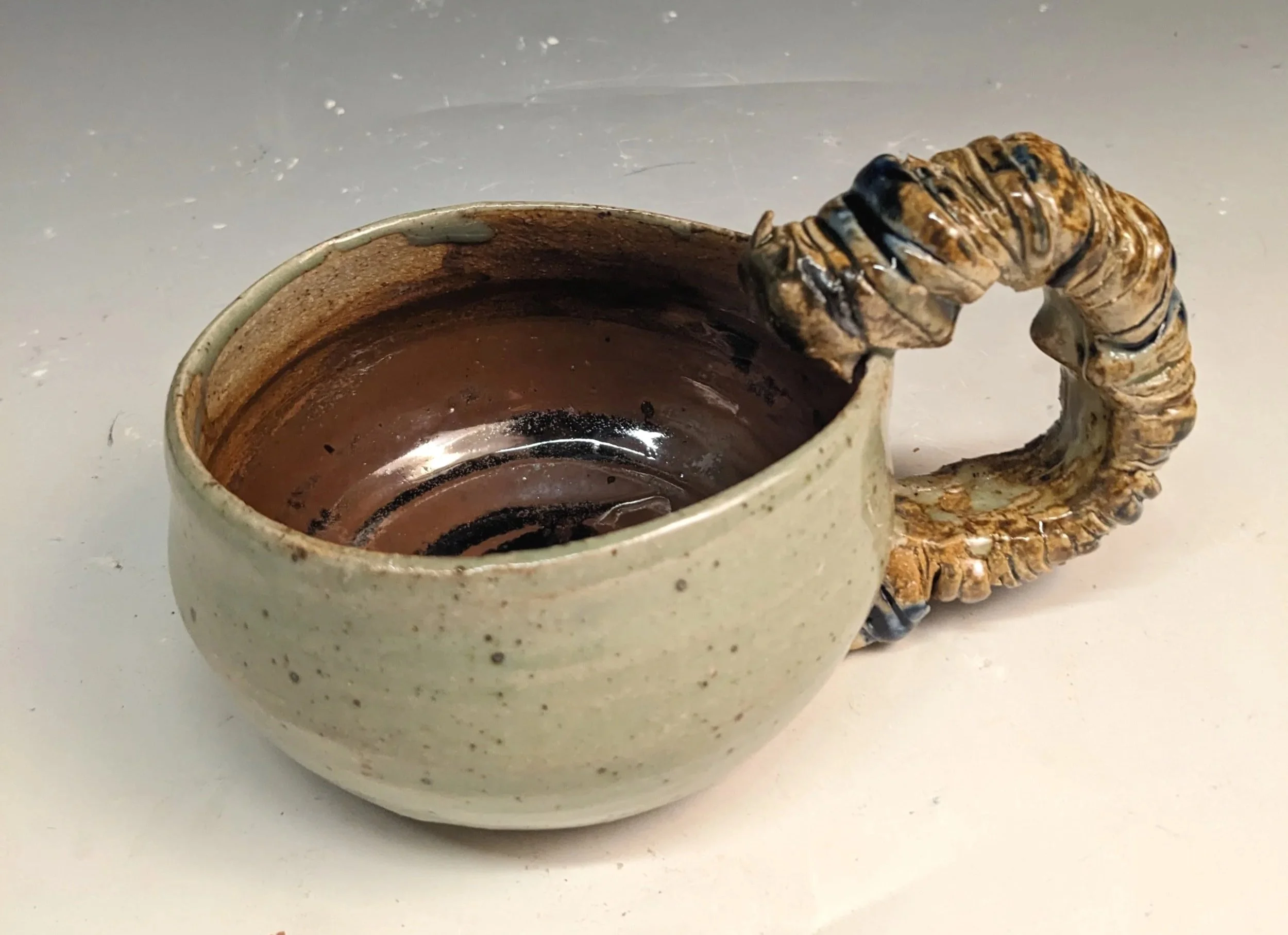 CATERPILLAR MUG #10
2025
stoneware