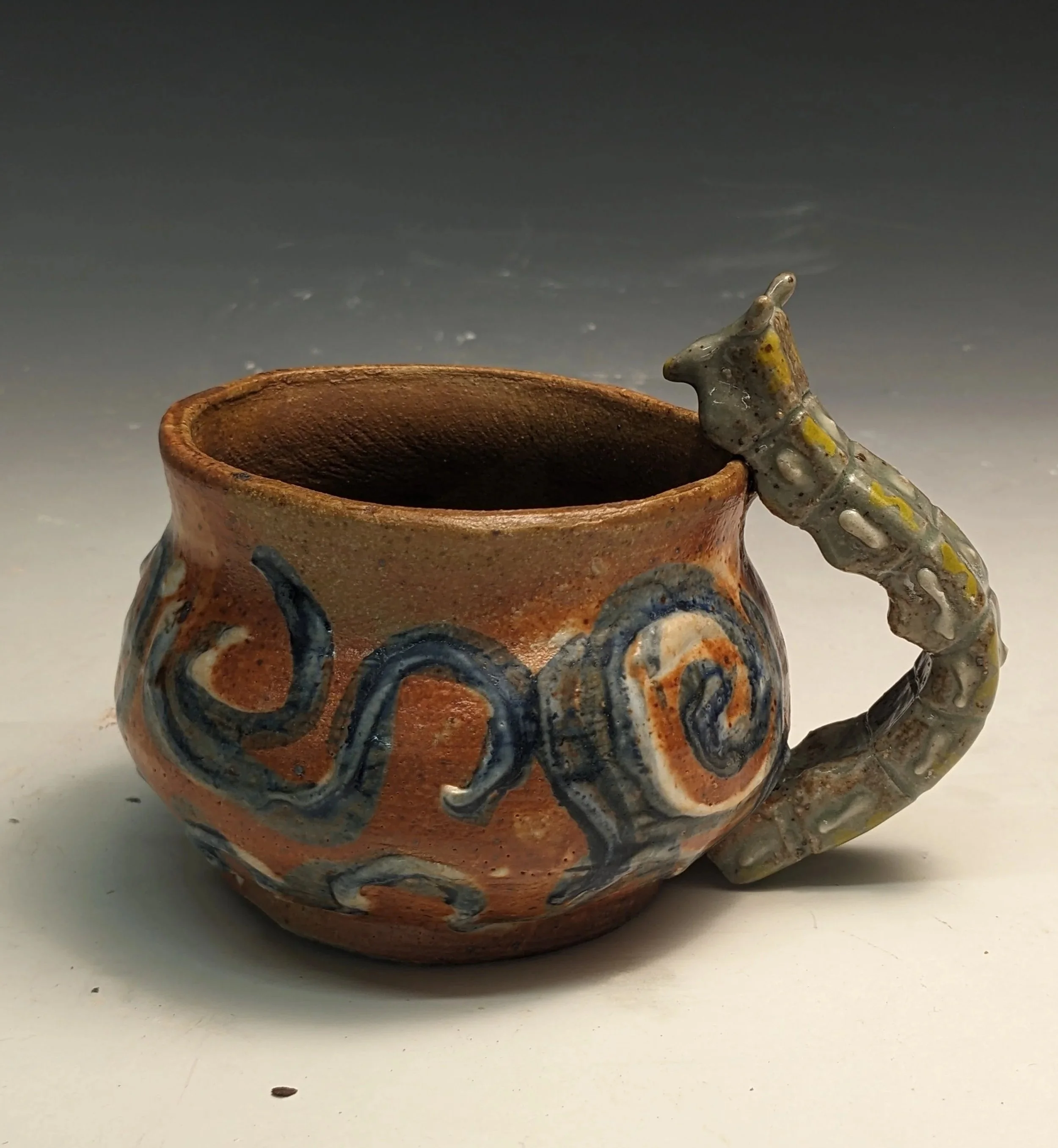 CATERPILLAR MUG #3
2025
stoneware