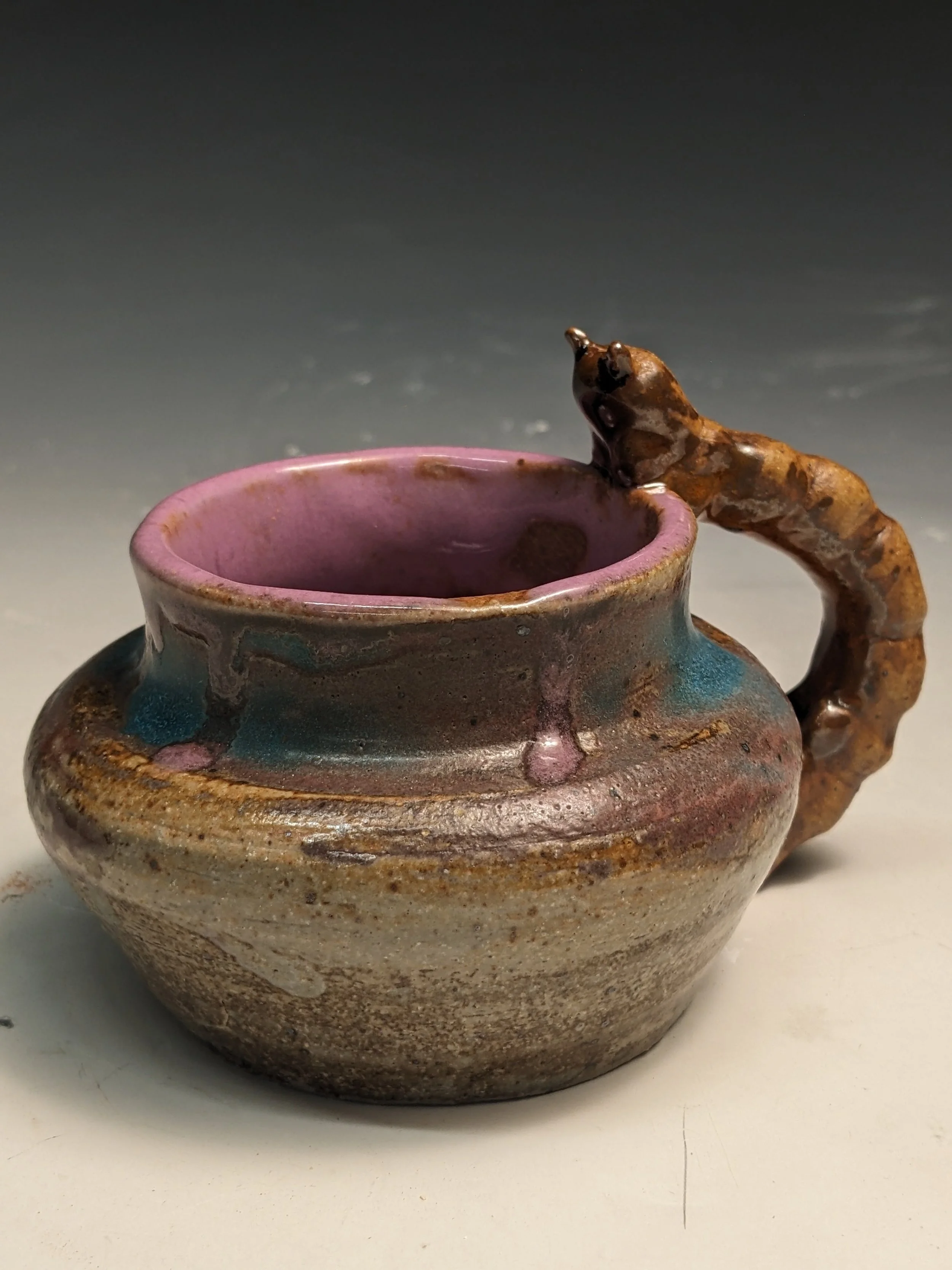 CATERPILLAR MUG #2
2025
stoneware