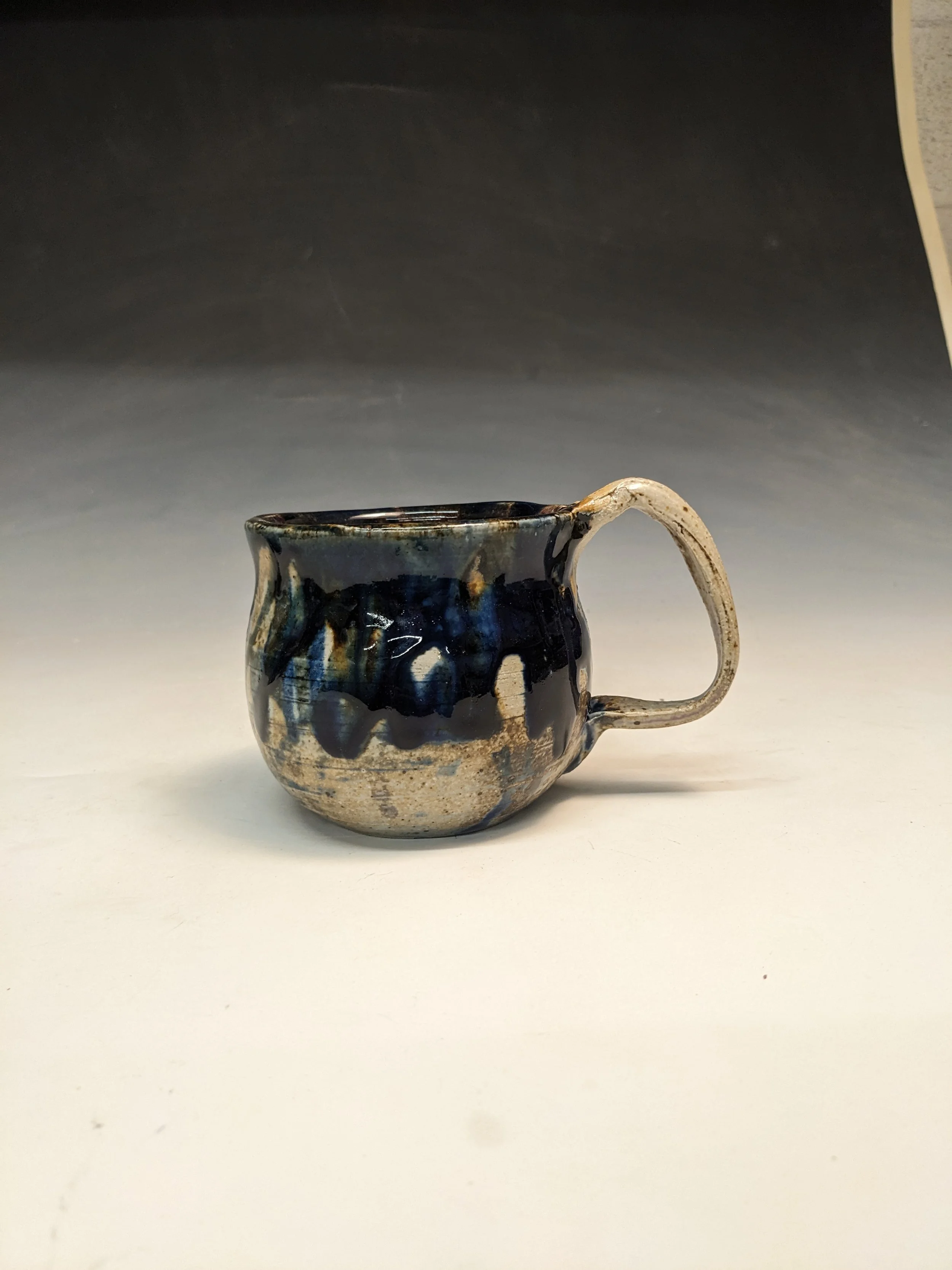 DRIPPY CUP #2
2025
stoneware