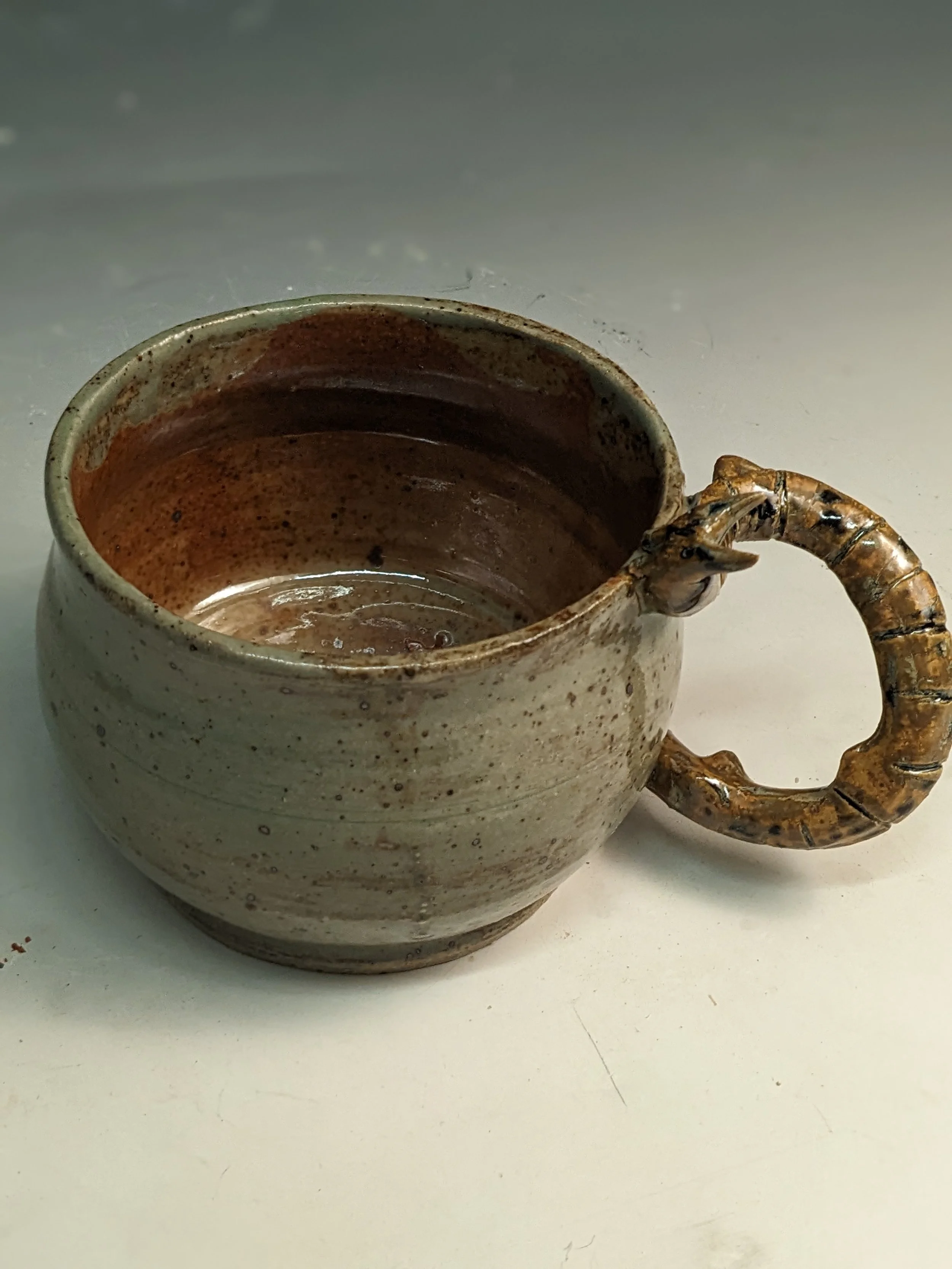 CATERPILLAR MUG #8
2025
stoneware