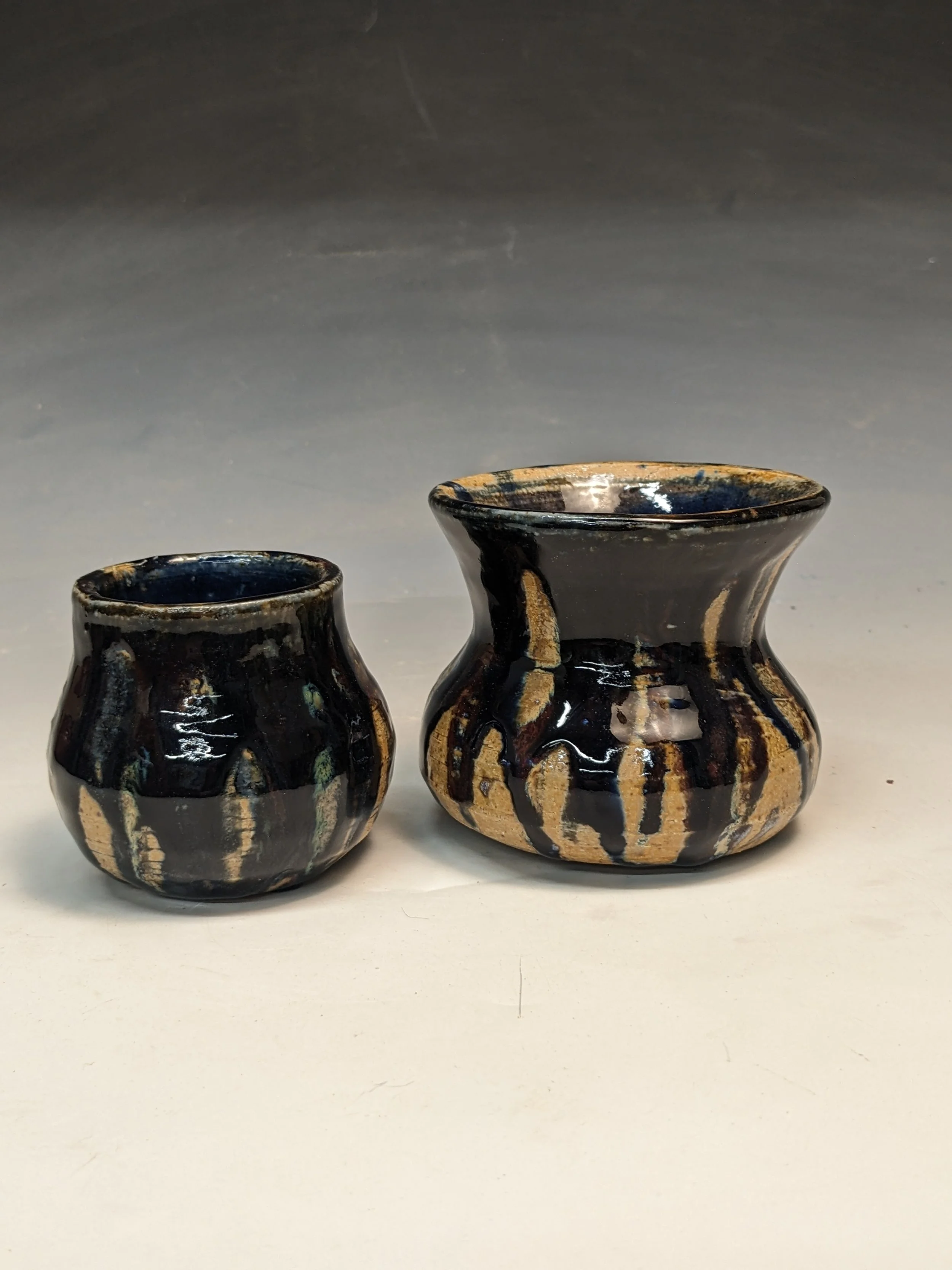 DRIPPY VASES
2025
stoneware