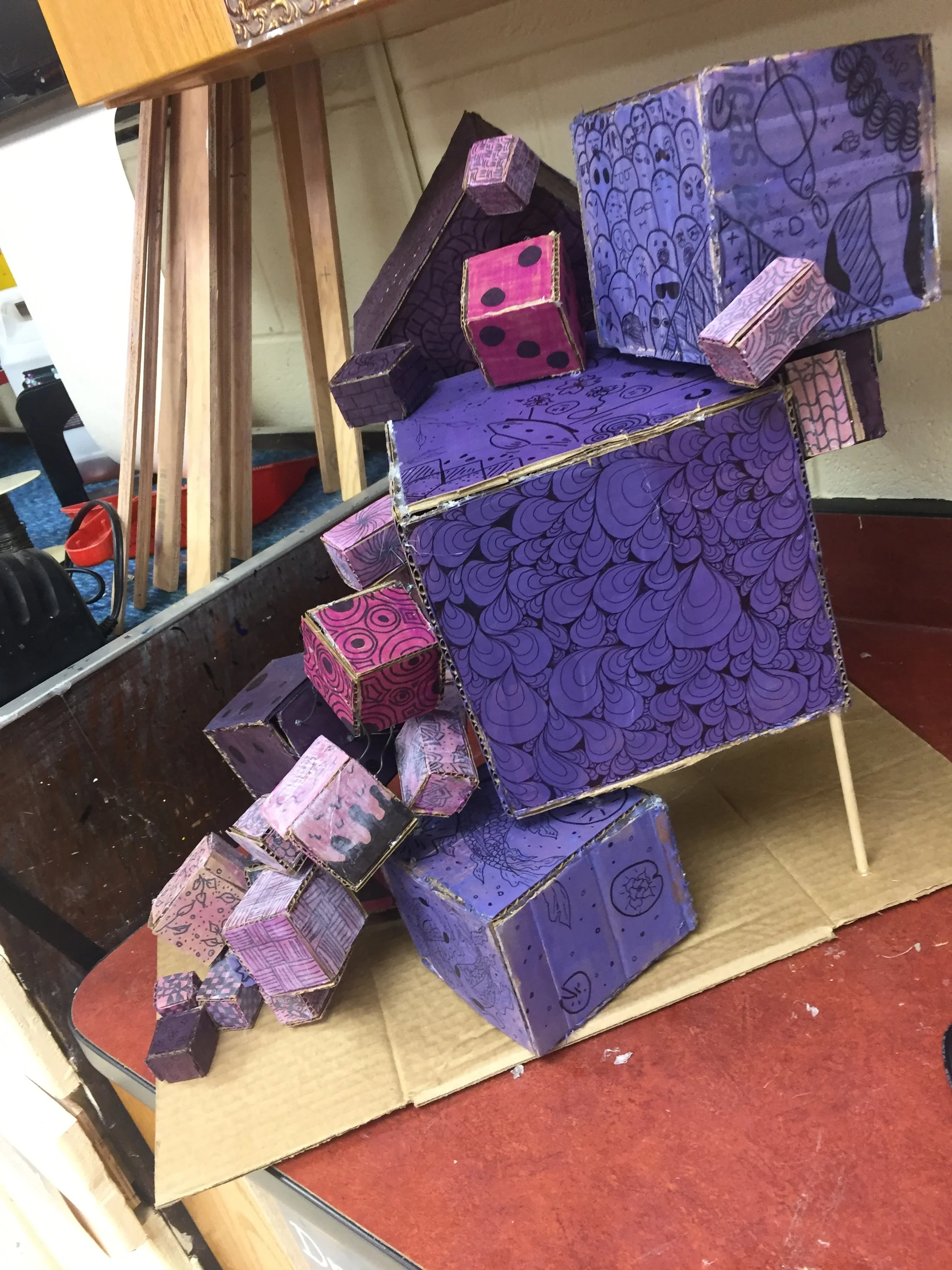 ZENTANGLED GRAPES
2020
cardboard
3d sculpture made from recycled cardboard
