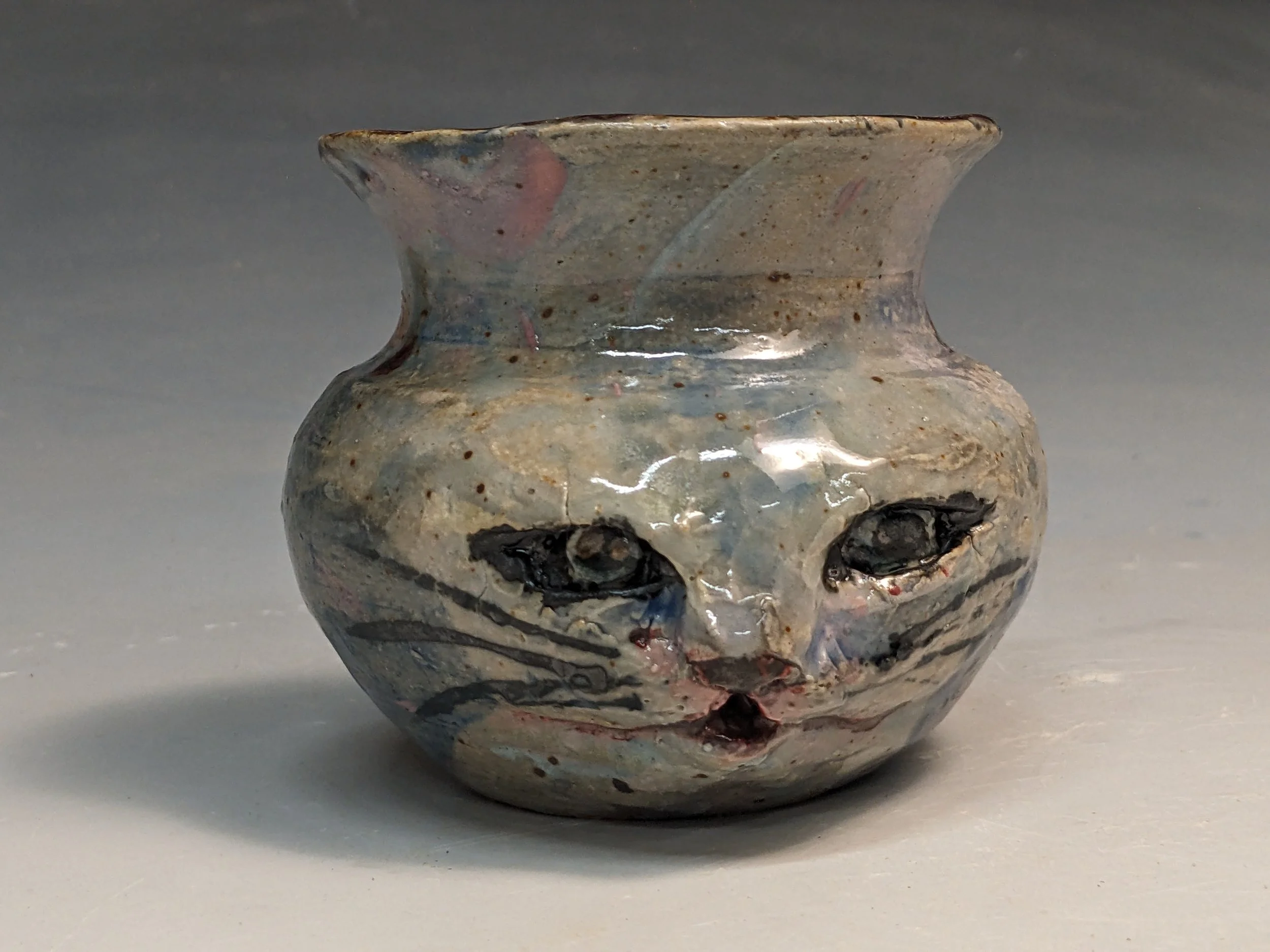CHESHIRE VIBES VESSEL
2025
stoneware