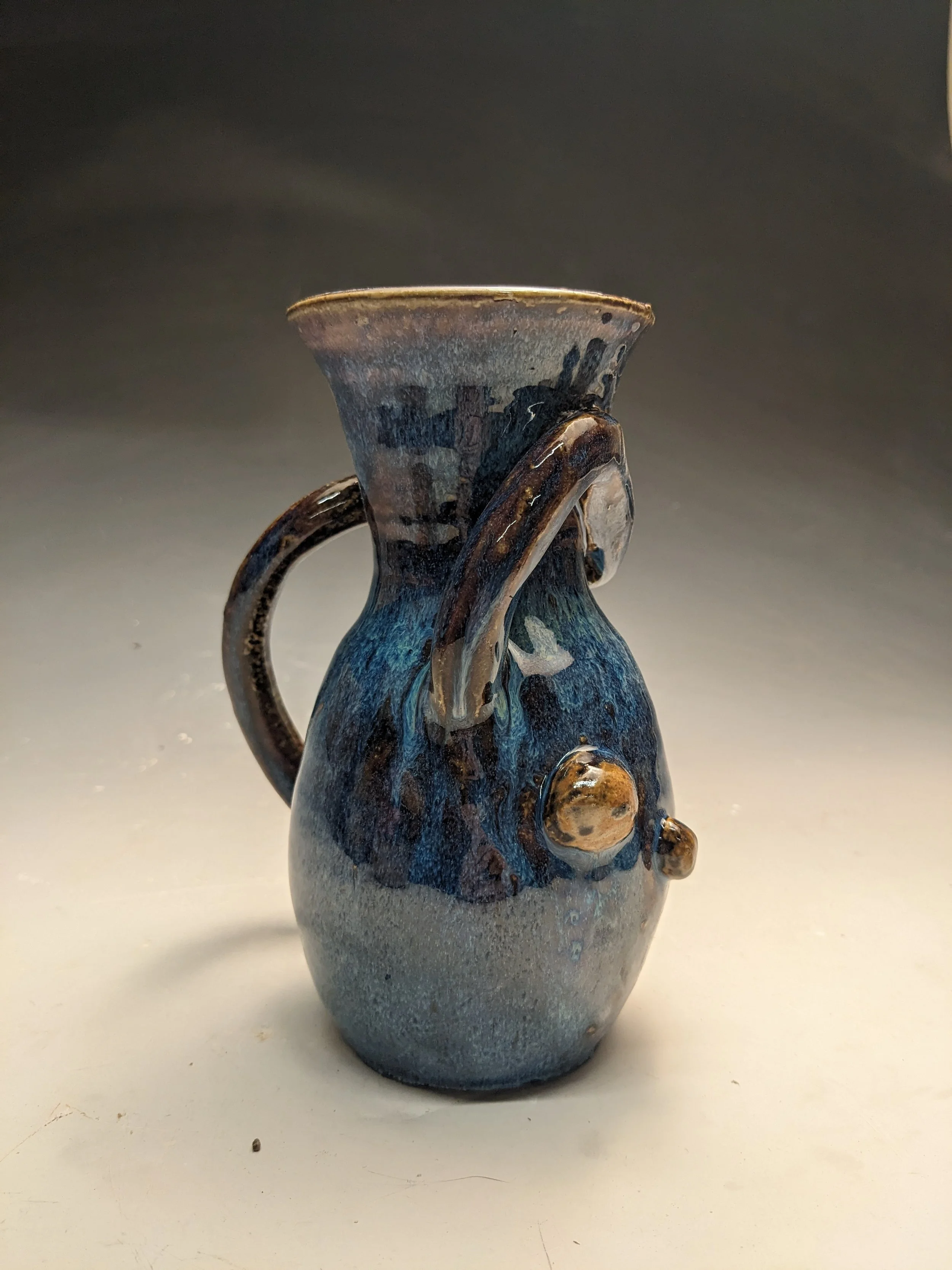 CBH. VASE
2025
stoneware