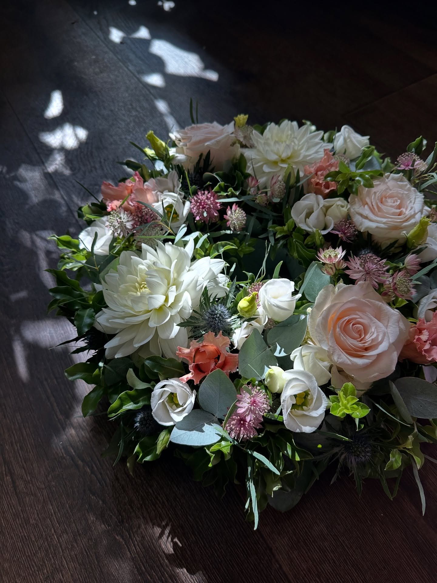 A fairwell wreath dotted with dahlias I made last week. The late August light was too good not to capture ✨✨

I do love the simplicity of a wreath - the continuous loop of no beginning or end, symbolising eternity, wholeness, and the continuity of li