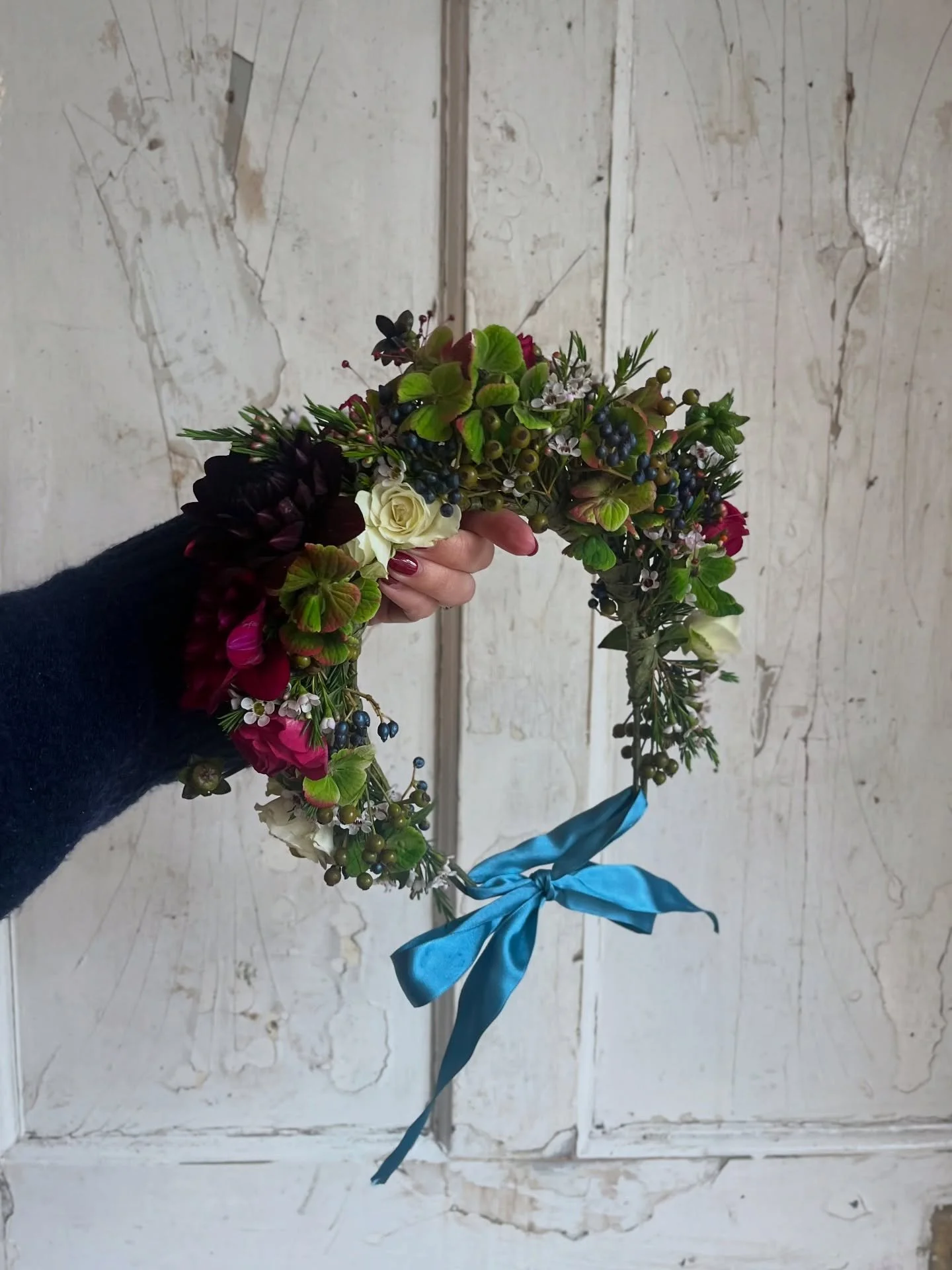 She was a Mabon fairy 🧚🏻&zwj;♂️✨

A flower crown full of September goodies