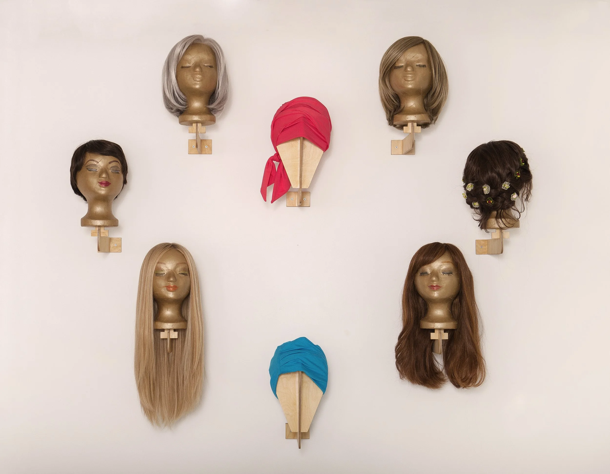 Konfektionsperücken (personalisiert und/oder veredelt)