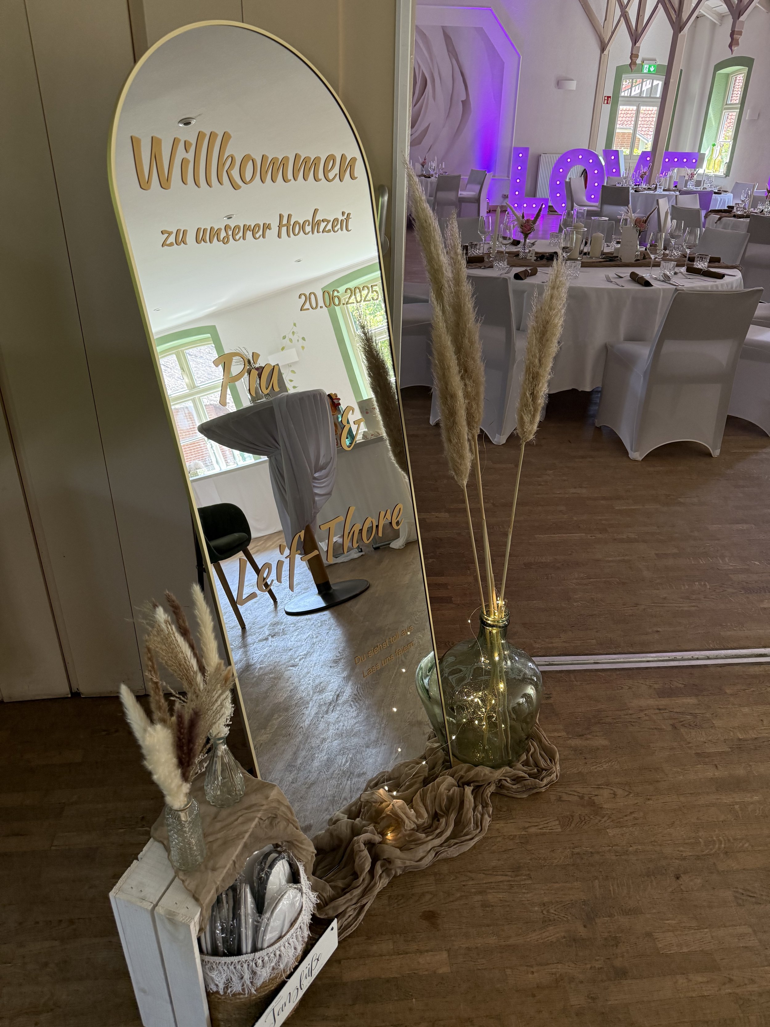 Standspiegel personalisiert