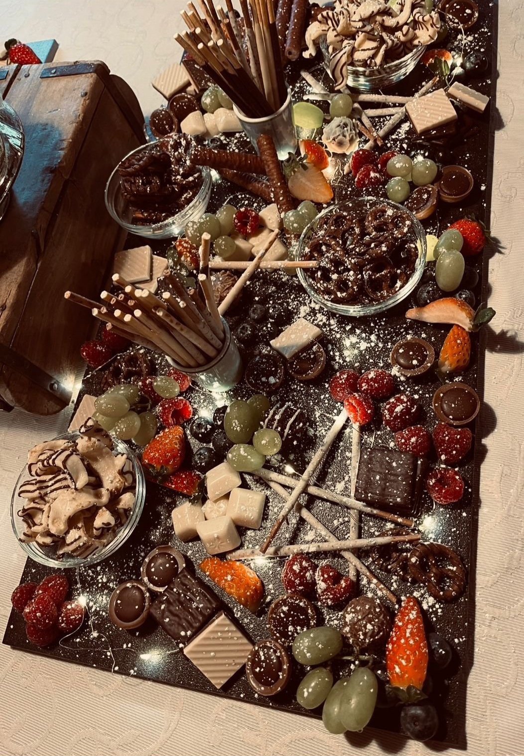 Schokobar auf einer Schieferplatte
