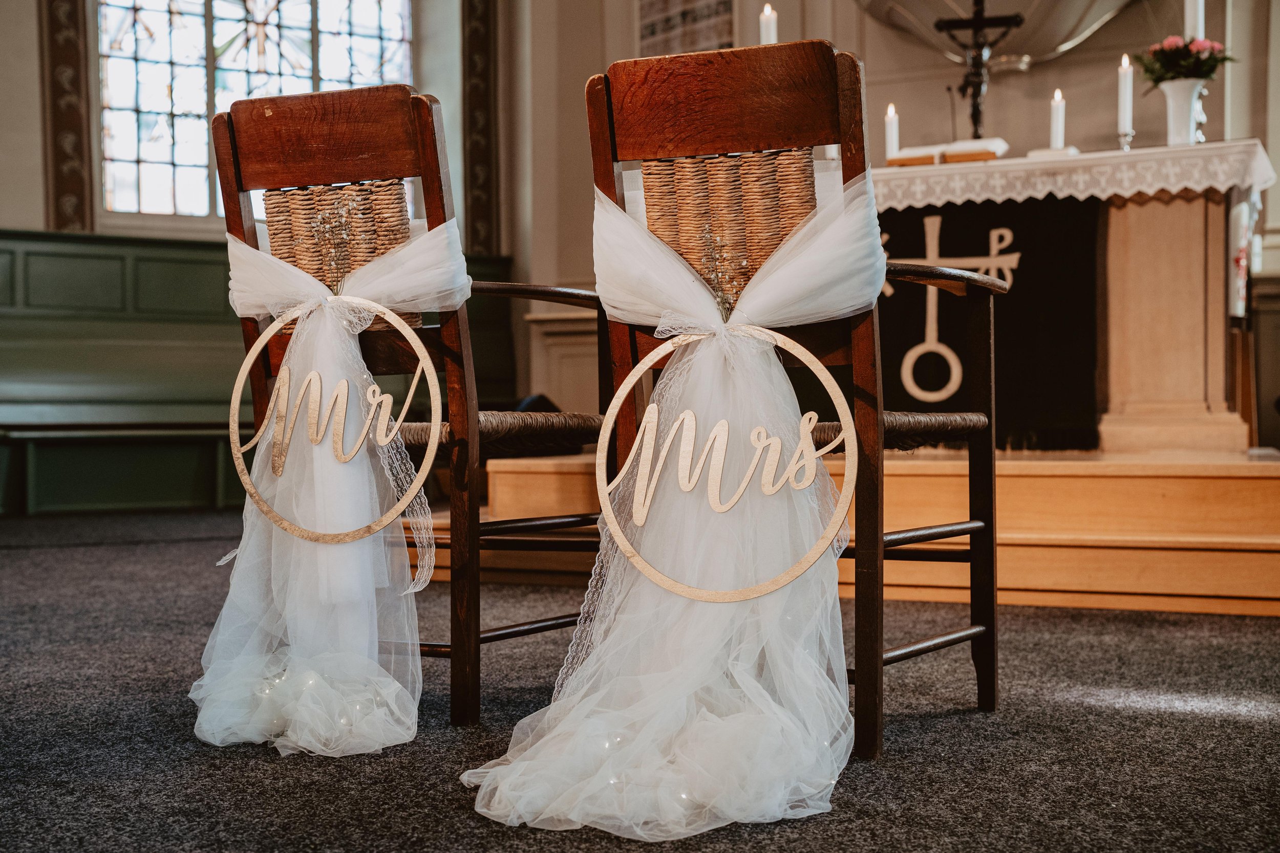 Mr. & Mrs. Schilder (auf Wunsch mit Tüll und Lichterketten)