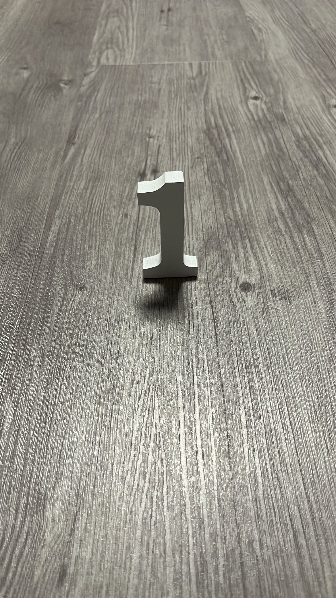 Tischnummer weiß Holz
