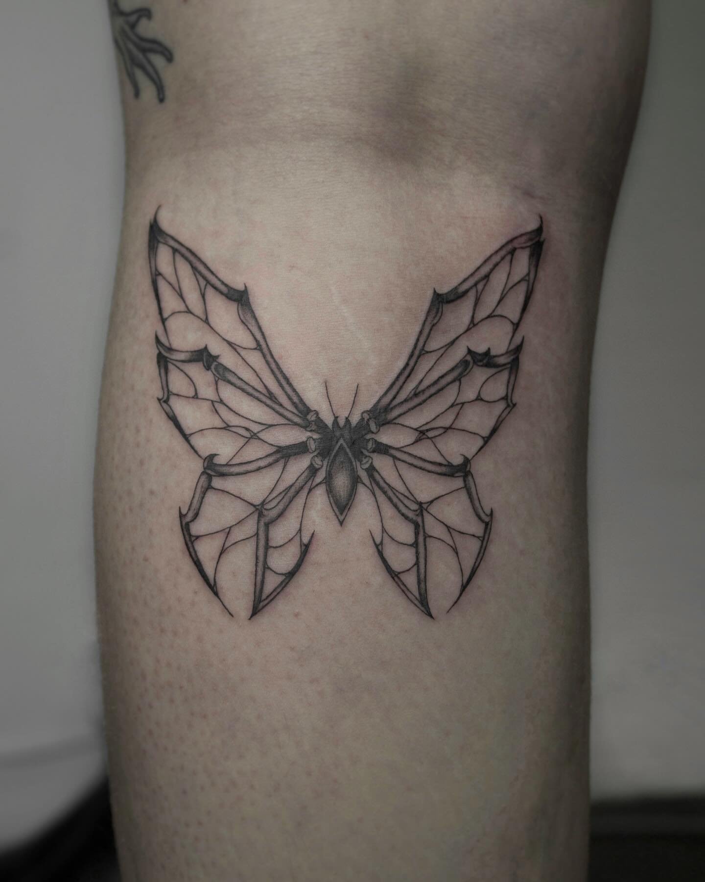 Spidey butterfly from my flash for Samanta , thank you for choosing my design 🥹🤍

#highink #rigatattoo #tattooriga #butterflytattoo #spidertattoo #legtattoo #tattooinspo #flashtattoo  #latviatattoo #tattooideas #darktattoos #symmetrytattoo #details