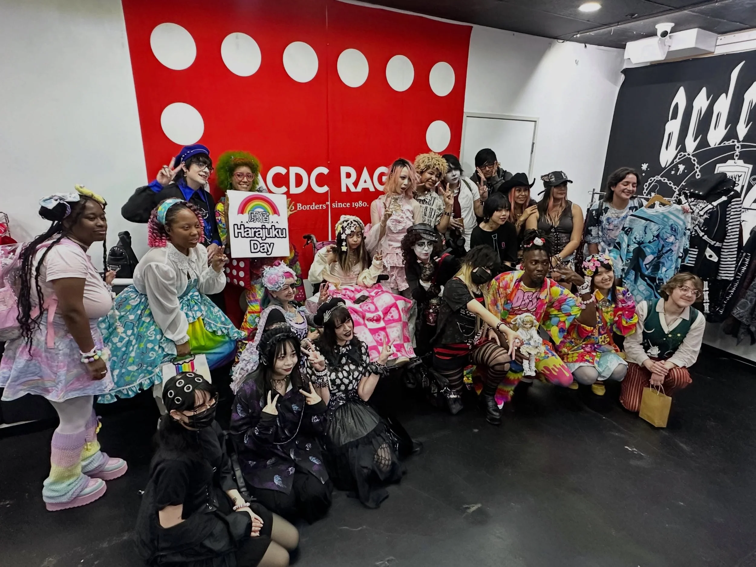 🌈 HARAJUKU WALK to the ACDC RAG pop-up 🌈

Thank you to everyone who came together to celebrate J-fashion culture and our shared love for ACDC RAG ✨

#acdcrag #jfashion #harajuku #harajukufashion #harajukuwalk