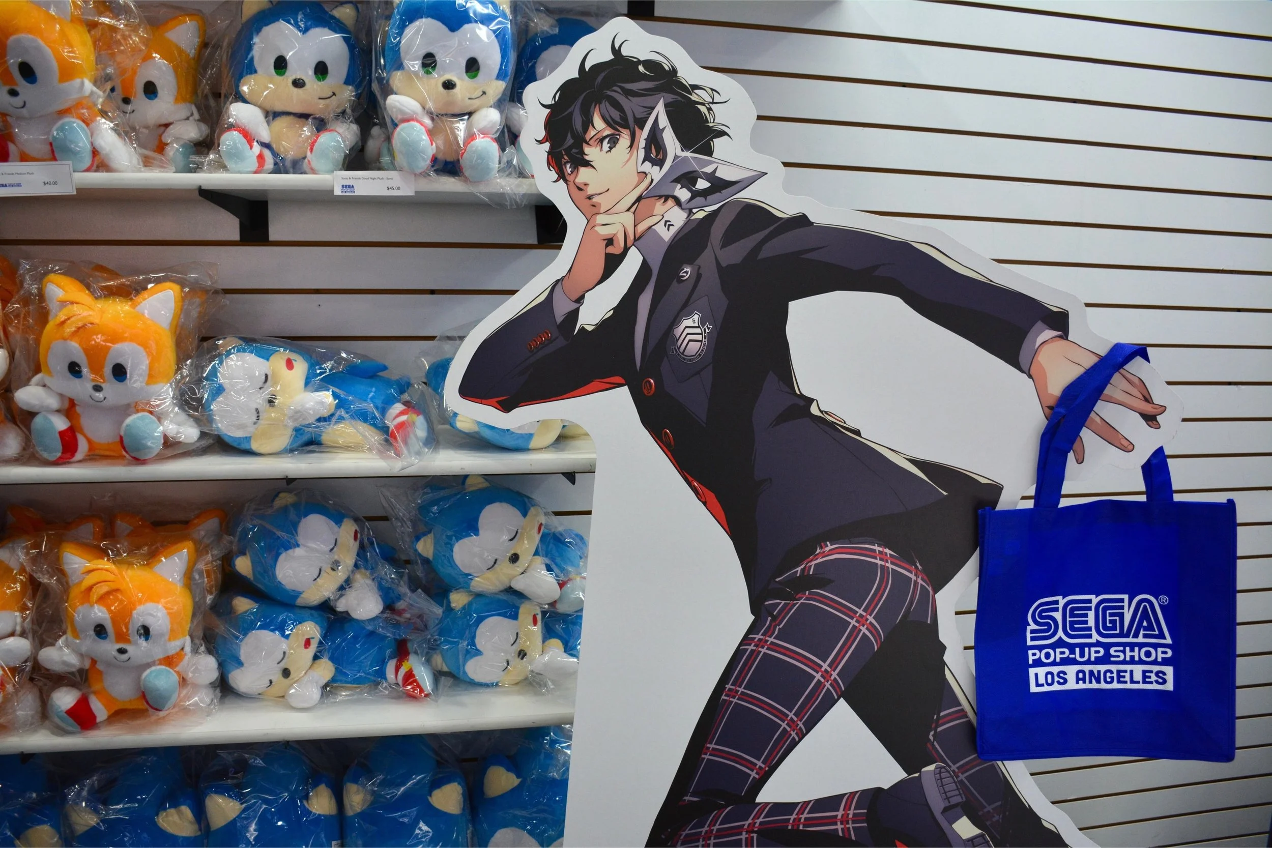 Gotta go fast to the SEGA Pop-up Shop to snag your FREE SEGA tote bag with any purchase of $75 or more! 🏃🏽&zwj;♂️💨

💙NOW until July 19
📆Everyday from 12pm - 7pm
📍319 E 2nd St Los Angeles, CA 90012

#SEGA #sonicthehedgehog #persona #atlus #segap