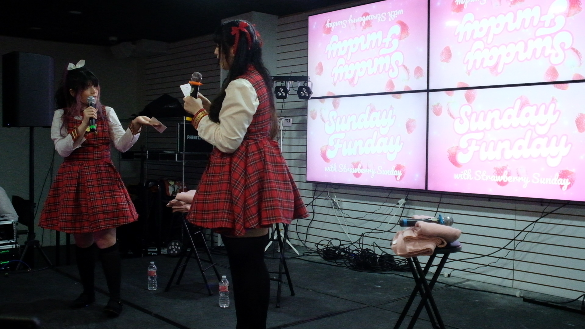 Strawberry Sunday Talk show.png