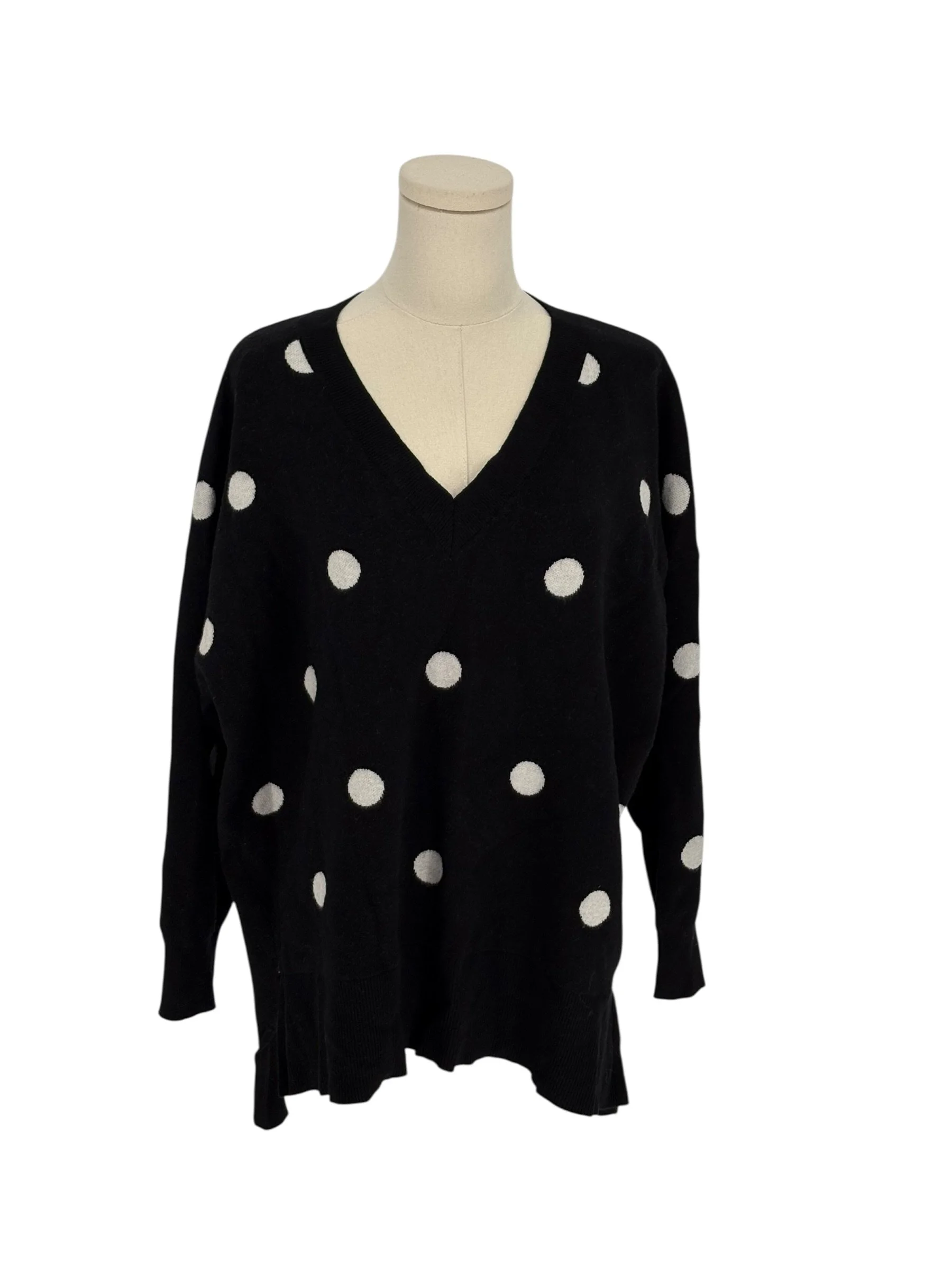 Philosophy Republic Clothing Black Polka Dot V-Neck Sweater (Size 2X)
