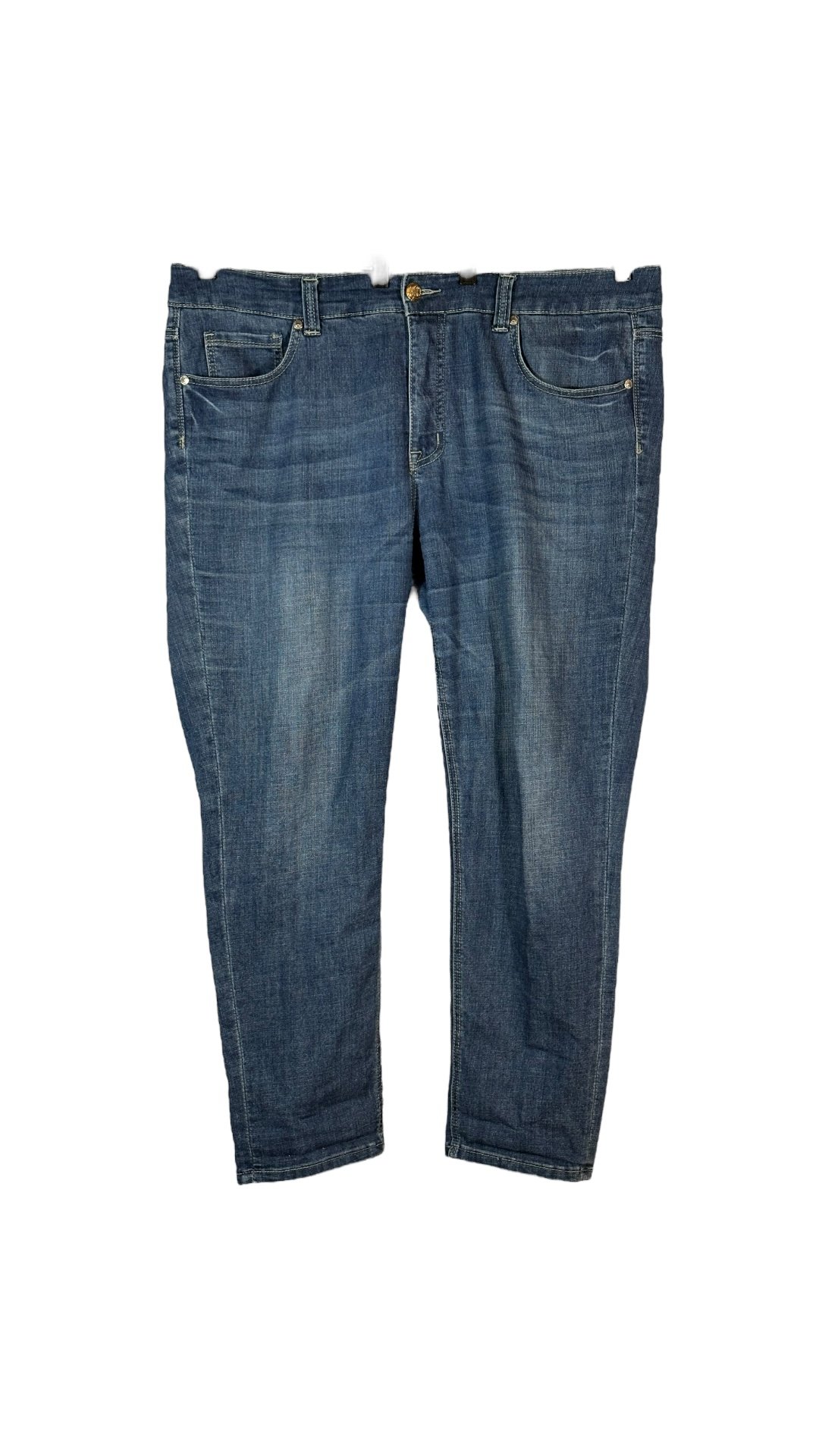 Melissa McCarthy Medium Wash Straight Leg Jeans w/ Slimming Silhouette System (Size 18)