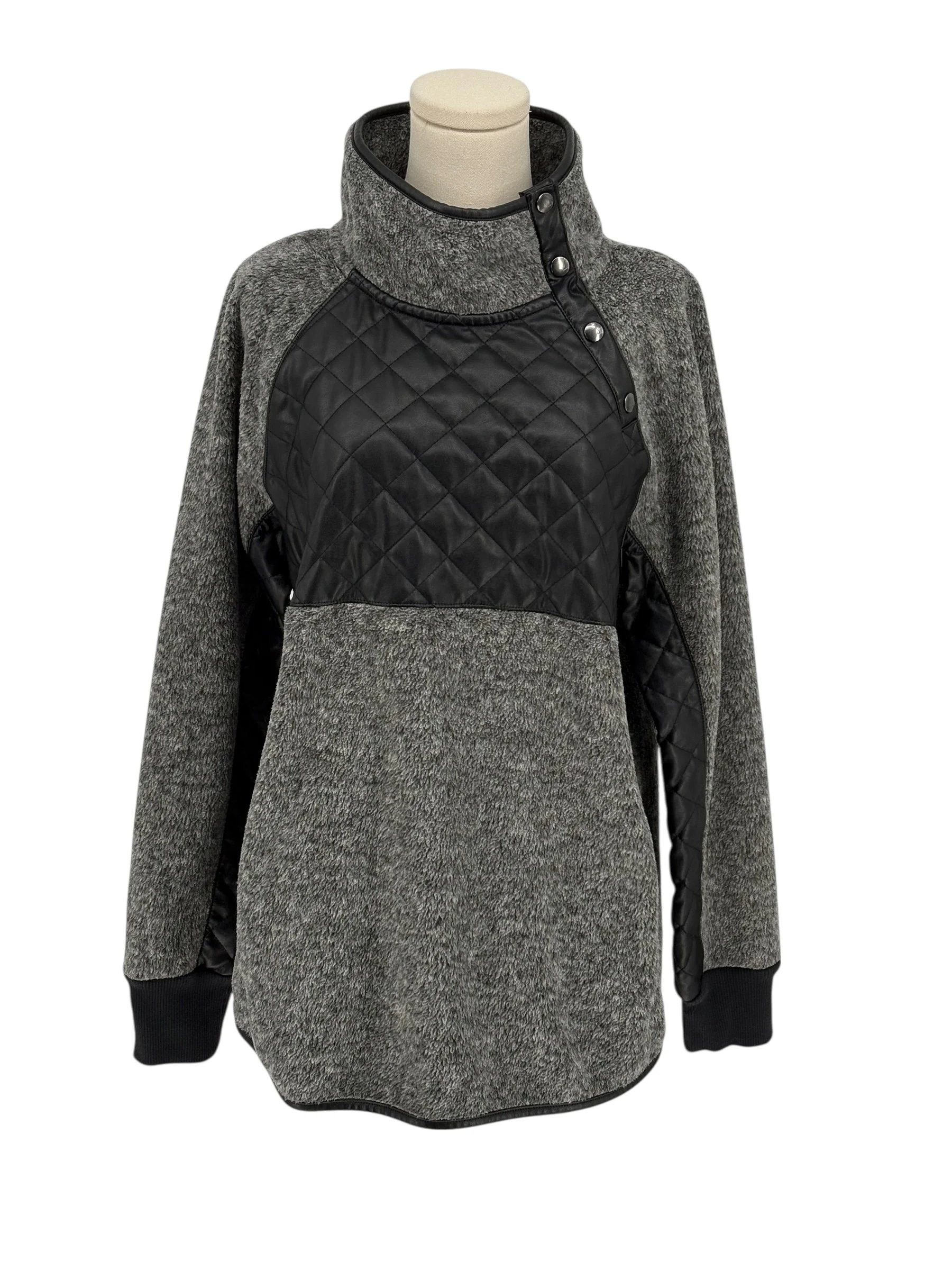 Abercrombie Fitch Gray Quilted Faux Leather Snap Neck Fleece Pullover Shirt (Size L)