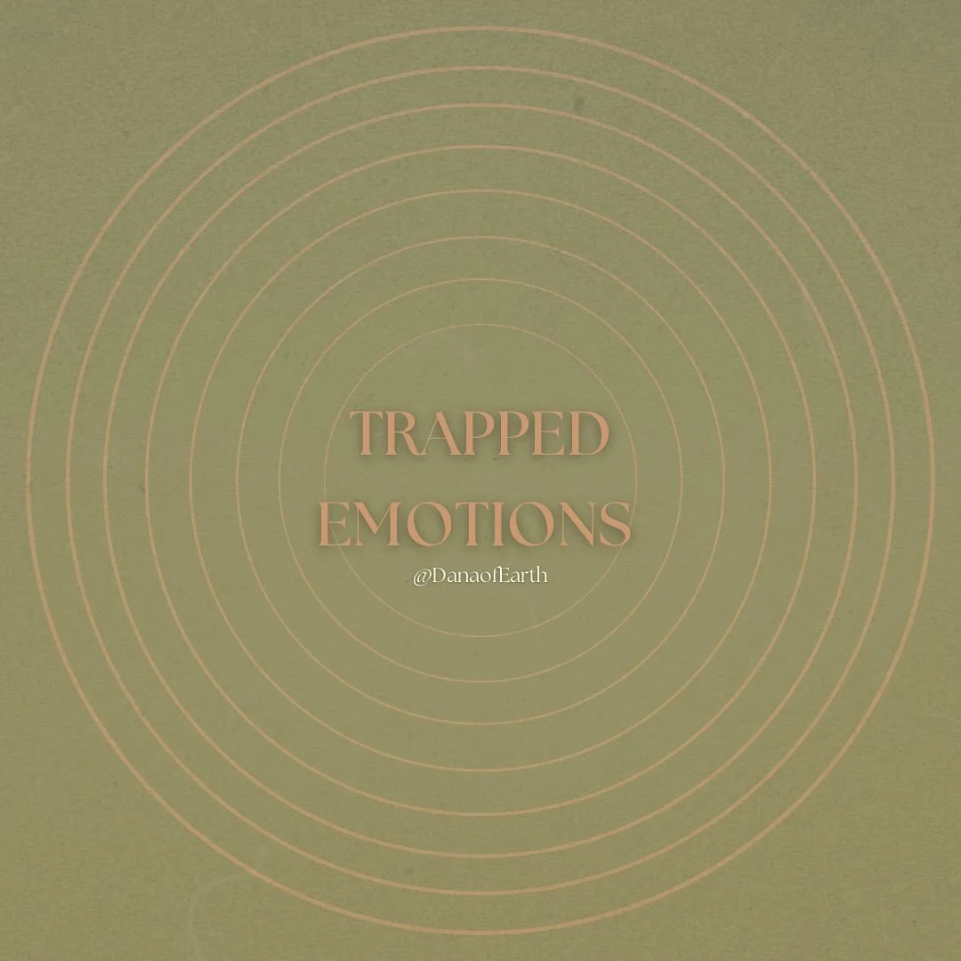 You can use the link in my bio to book a session for 60 or 90 minutes. 
I also always have free connection sessions available if you want to do a little yap and ask questions. ⚡️
Thanks for being here and I can’t wait to see where our paths m