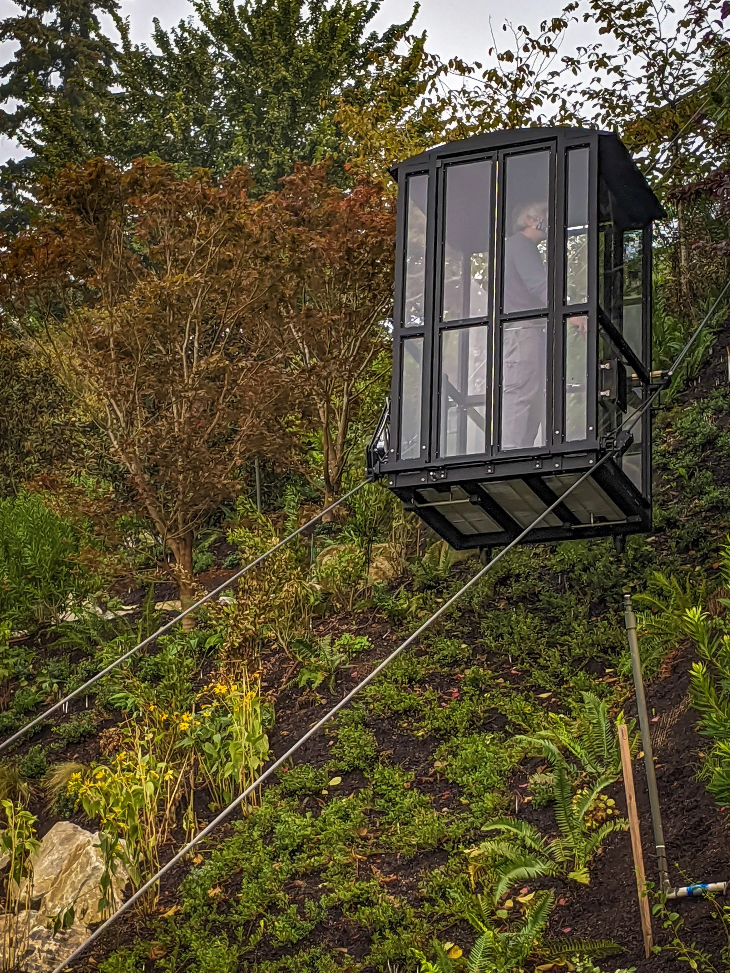 Hillside Garden Black Trim Carriage.jpg