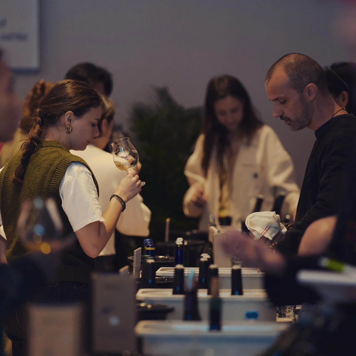 Always in motion, never overcrowded. Biodyna events are built around quality&mdash;of wines, of conversations, of the connections that last beyond the glass.
Taste, talk, repeat. Keep it real.

#biodyna #event #organic #biodynamic #natural #hongkong