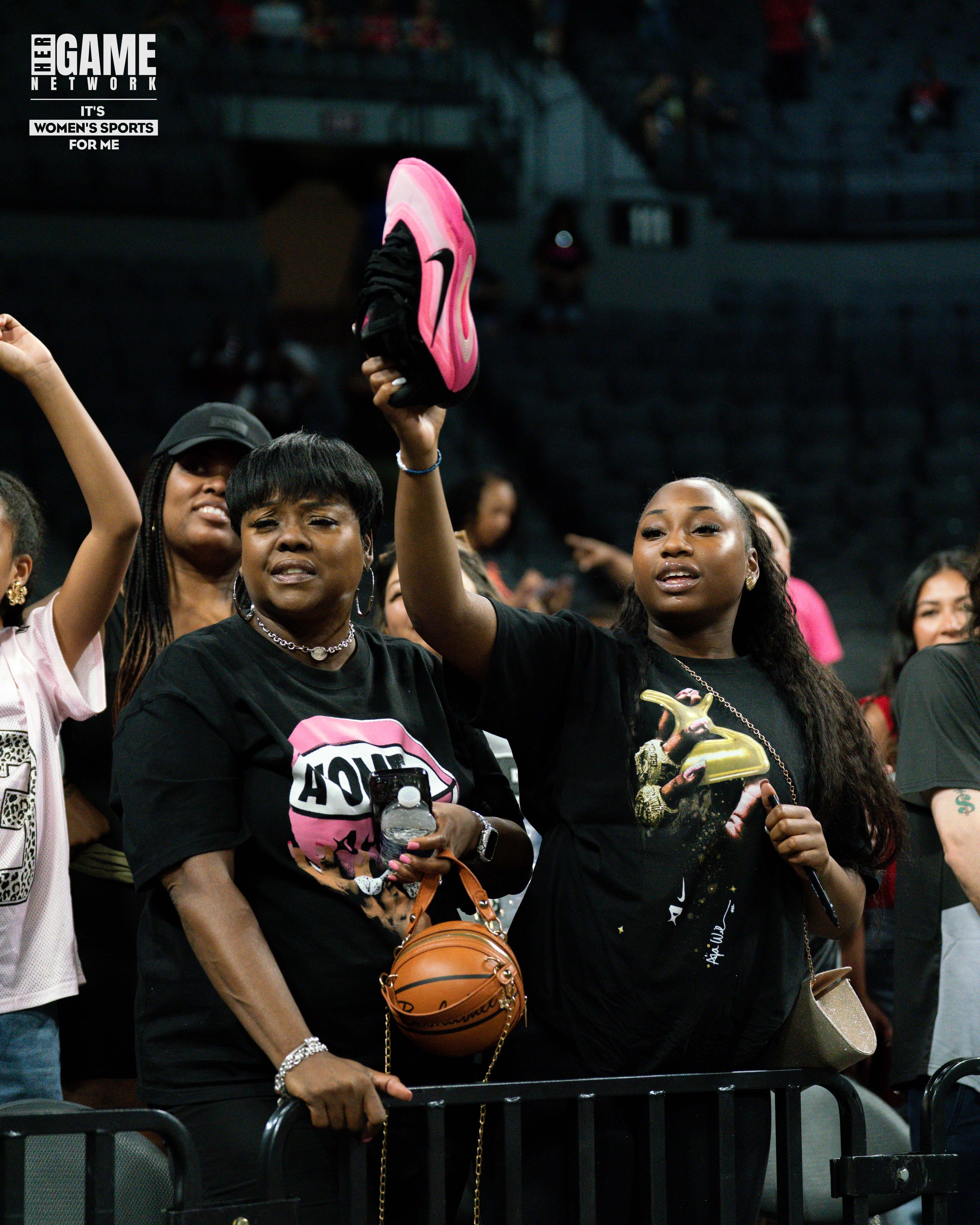 LA Sparks at LV Aces_Michelob ULTRA Arena_5.30.2025_by Alishia Stevens HGN-98.jpg