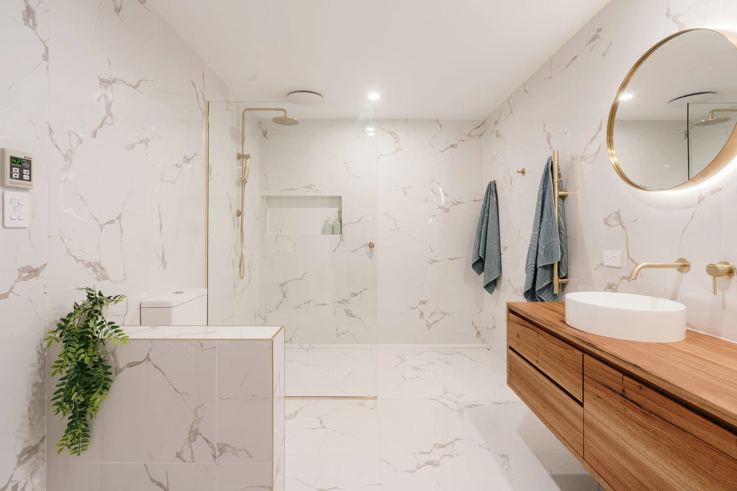 AriseBuilding - Taroona Bathroom - 1.jpg