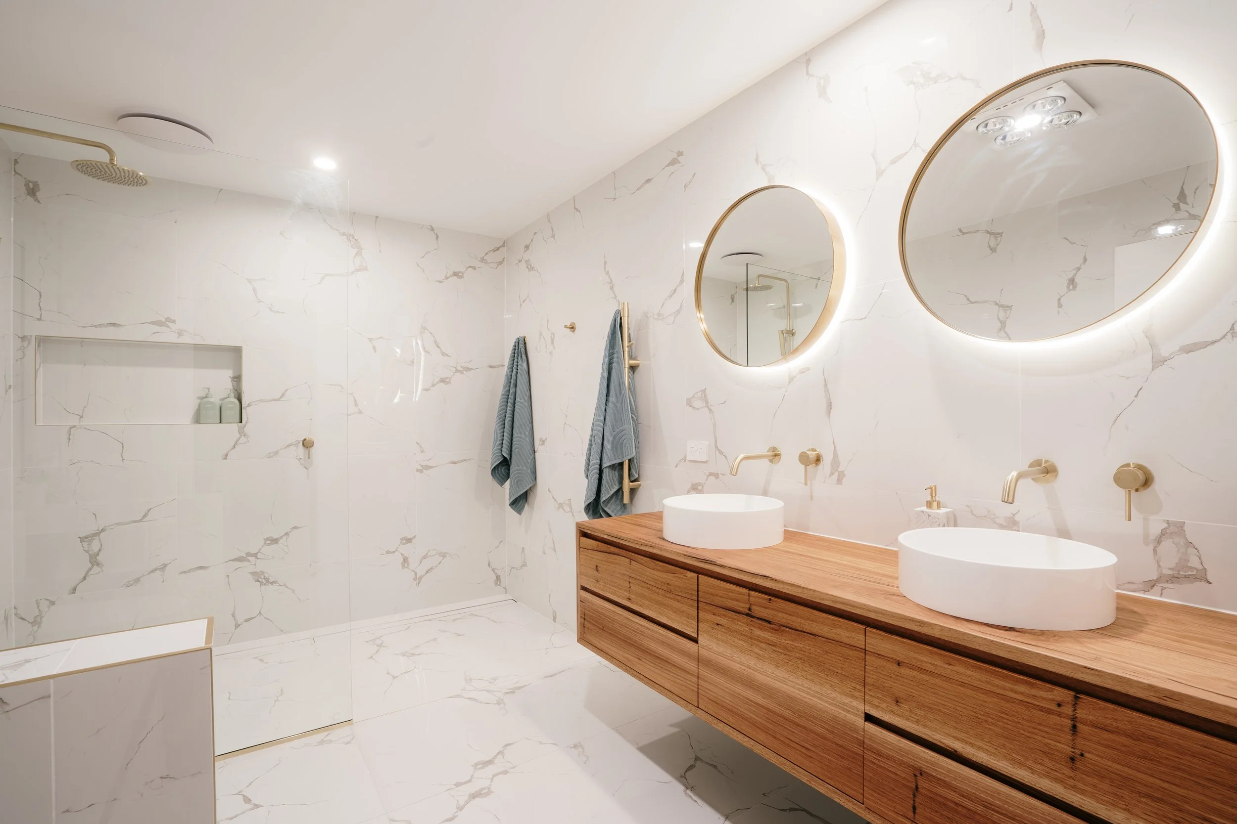 AriseBuilding - Taroona Bathroom - 2.jpg