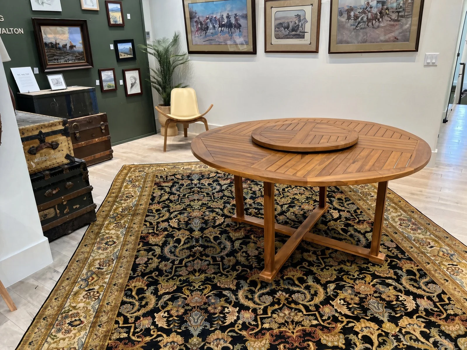 Arturo_teak_Table1.jpg