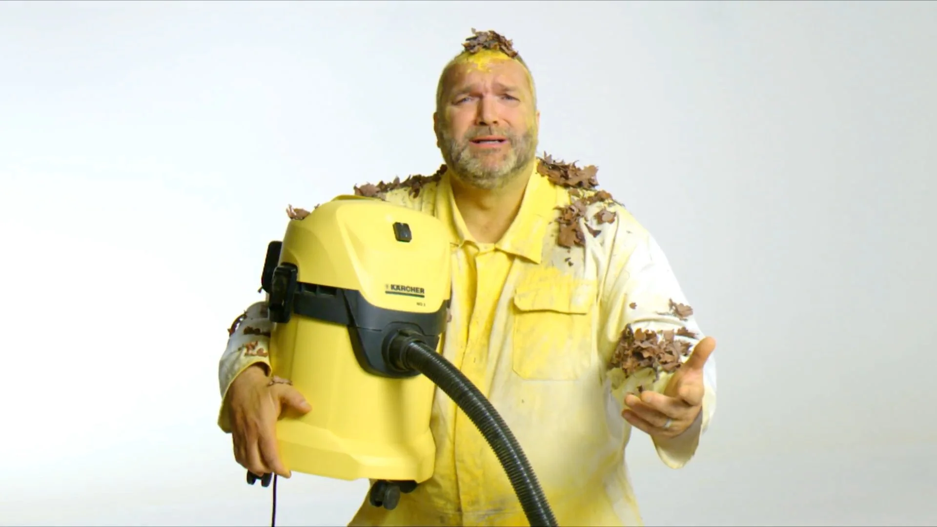 Neil "Razor" Ruddock vs. the Kärcher Tough Vac | Kärcher
