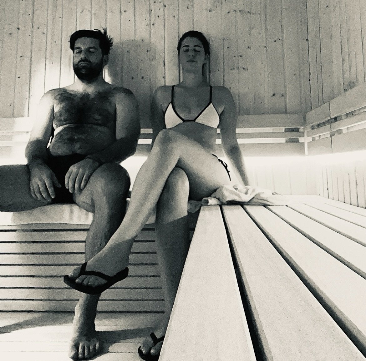 We&rsquo;re Simon and Cara 👋🏼 the duo behind Sauna Goose, which was born out of our time in Copenhagen, where the Nordic sauna culture and the Danish Saunagus ritual (pronounced &quot;Sauna Goose&quot; 😉) inspired our vision.

We loved the meditat