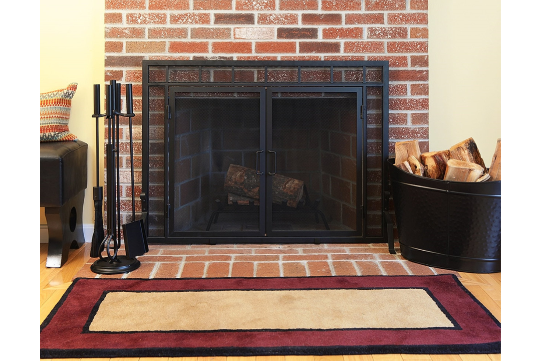 Sidelight Classic Fireplace Screens with Doors in 44" W x 33" H in Black Powder Coated Finish