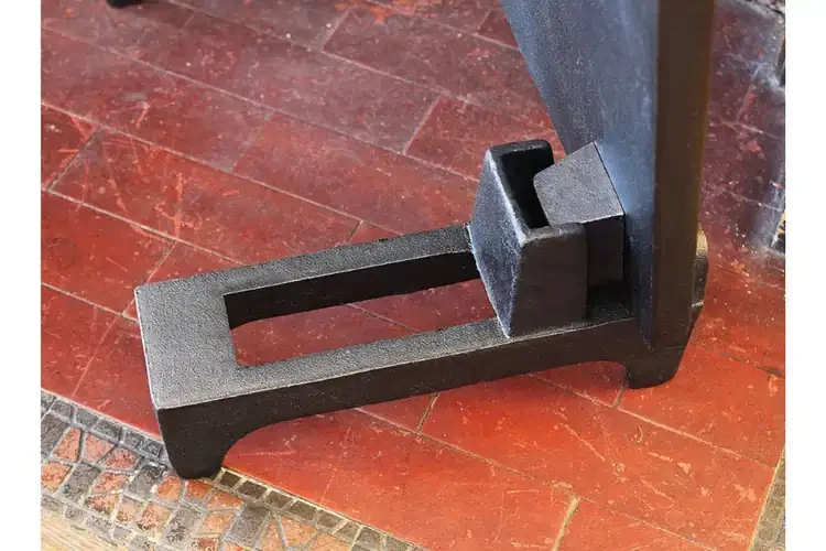 Fireback Feet – Cast Iron Fireplace Support Boots in Black Powder Coated Finish