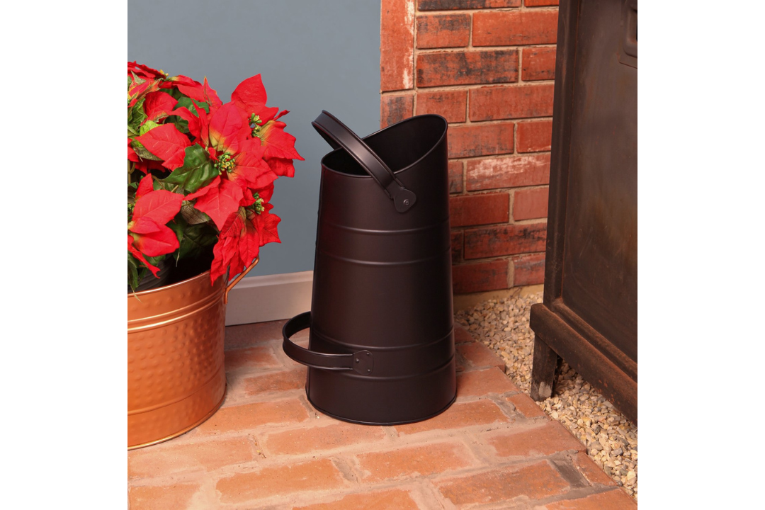 Black Pellet Scuttle C-67.png