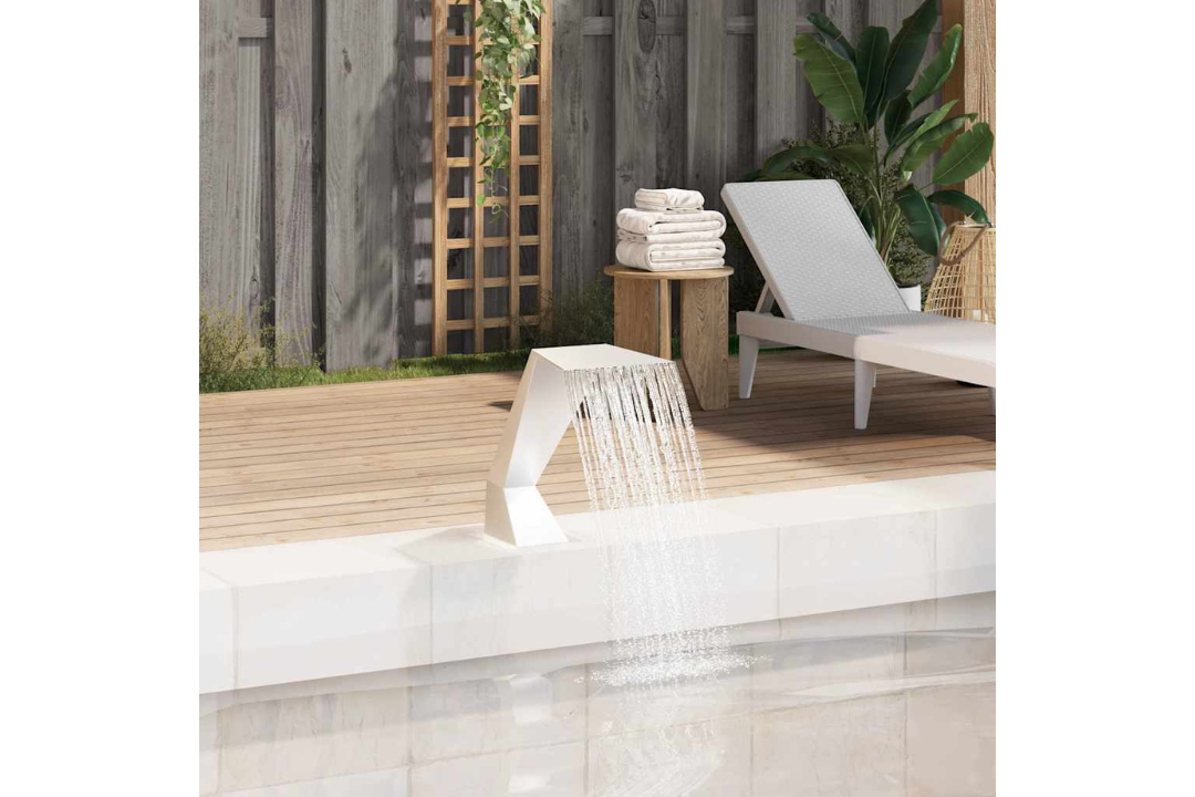 Pool Fountain in Silver 25.2 x 11.8 x 20.5 in