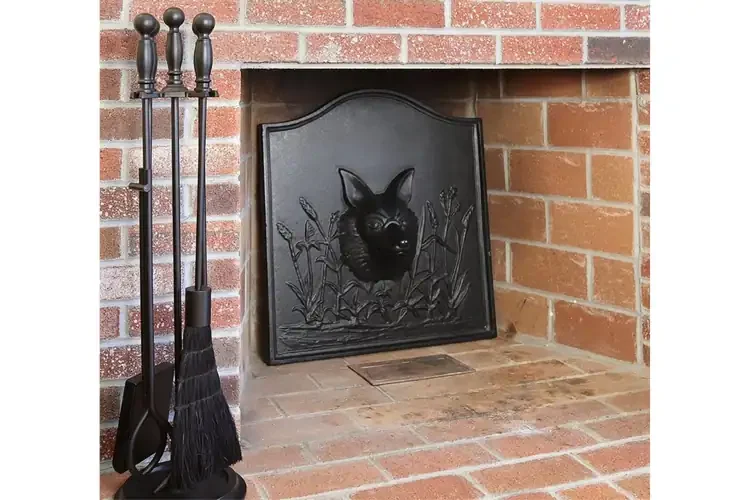 Fox Fireback – Cast Iron Fireplace Backplate with Woodland Fox Design